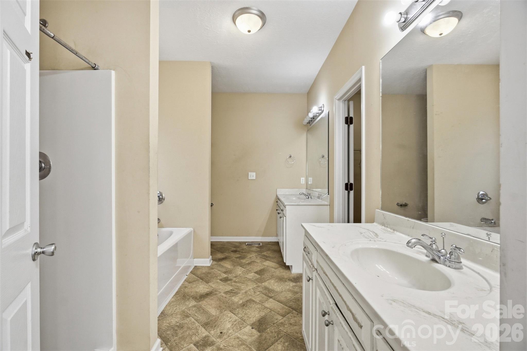 235 Summer Place Drive Property Photo 16