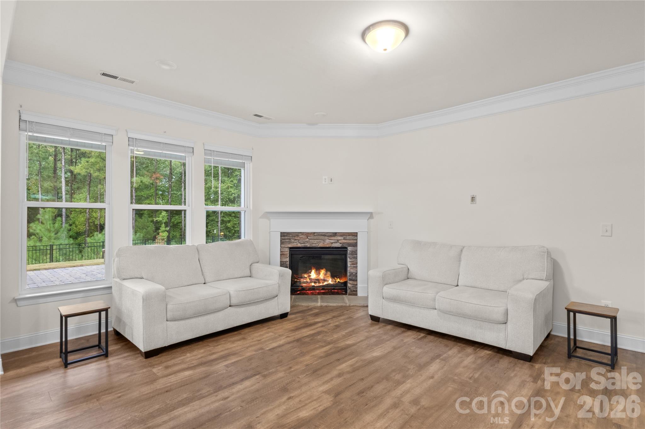 4020 Clapton Drive Property Photo 4
