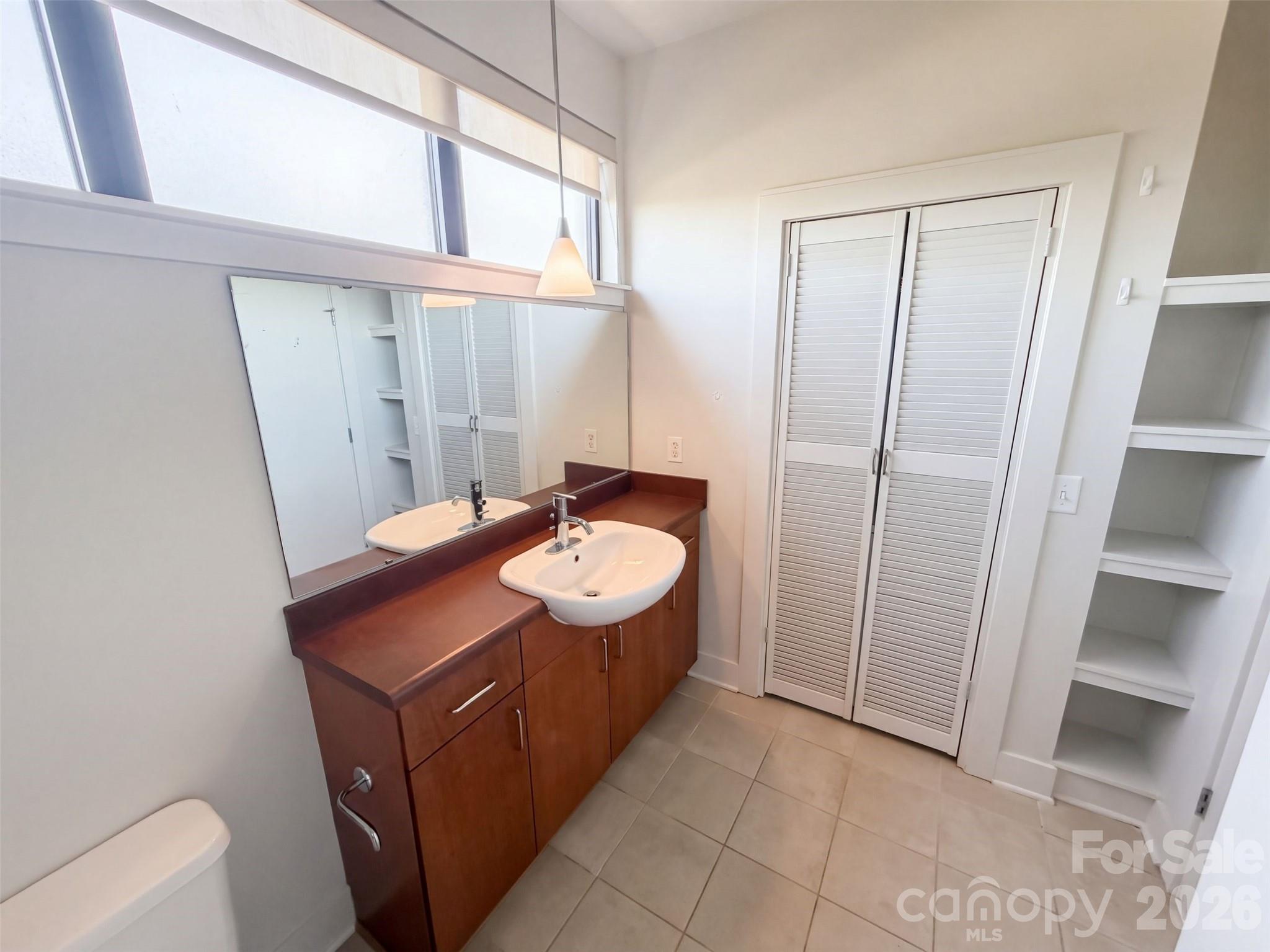 542 N Mcdowell Street Property Photo 10