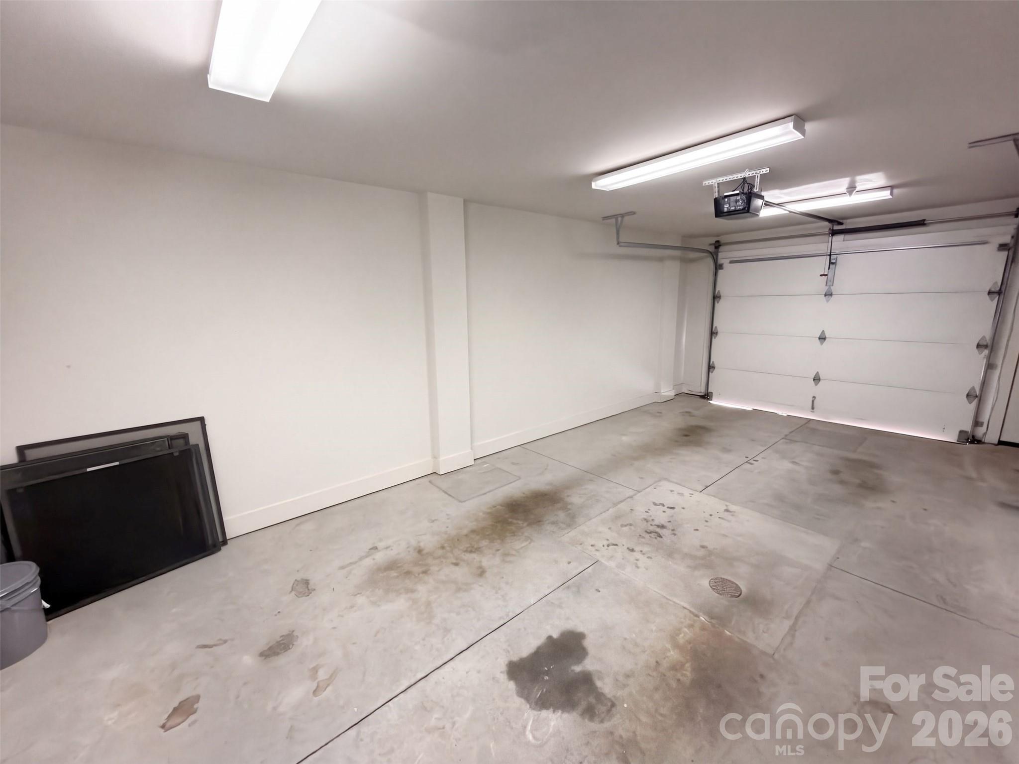 542 N Mcdowell Street Property Photo 18
