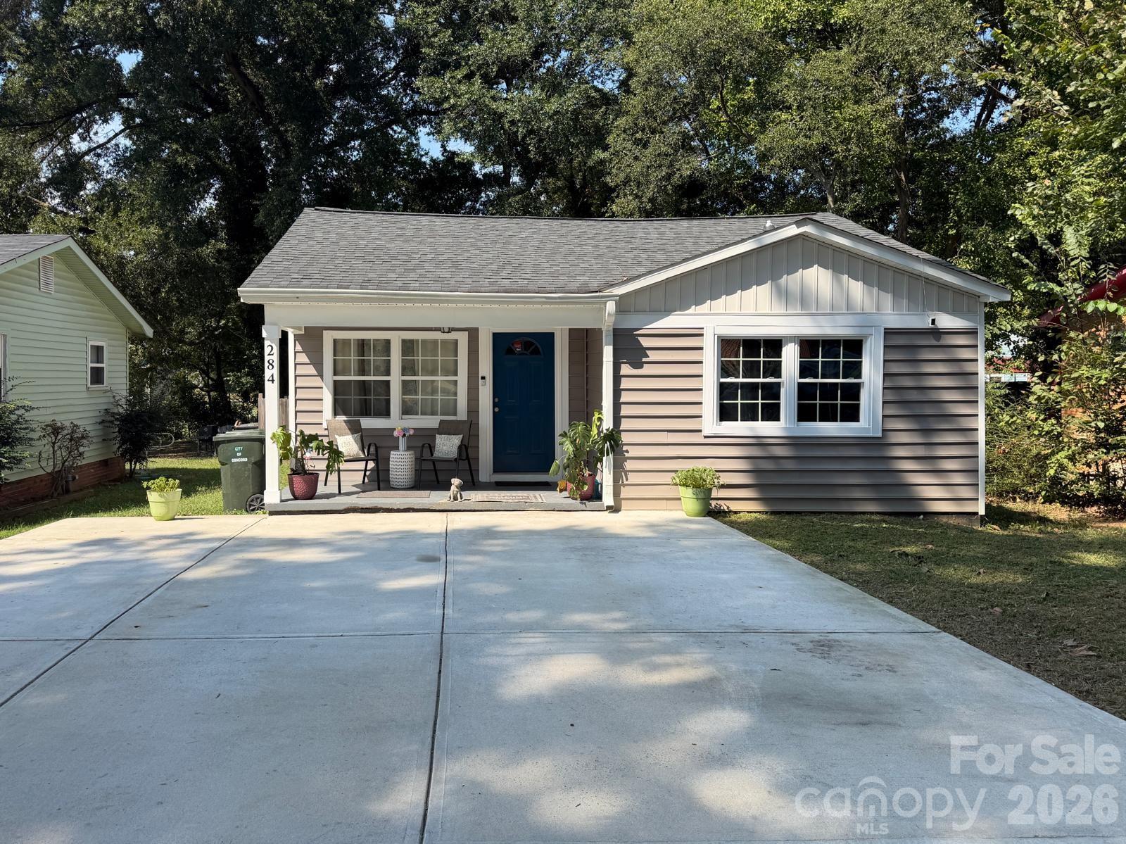 284 Salem Street Property Photo 1