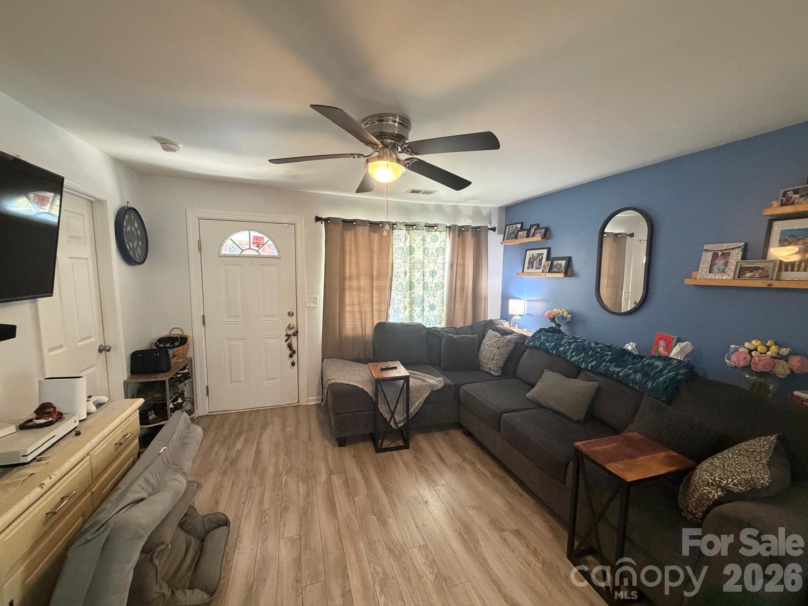 284 Salem Street Property Photo 3