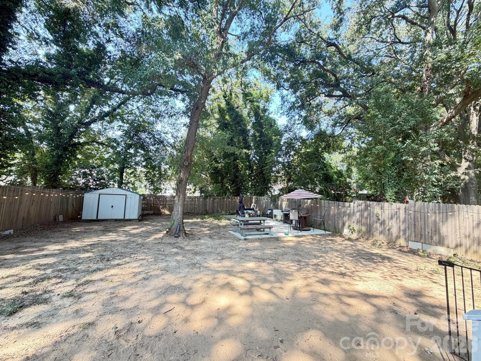 284 Salem Street Property Photo 17