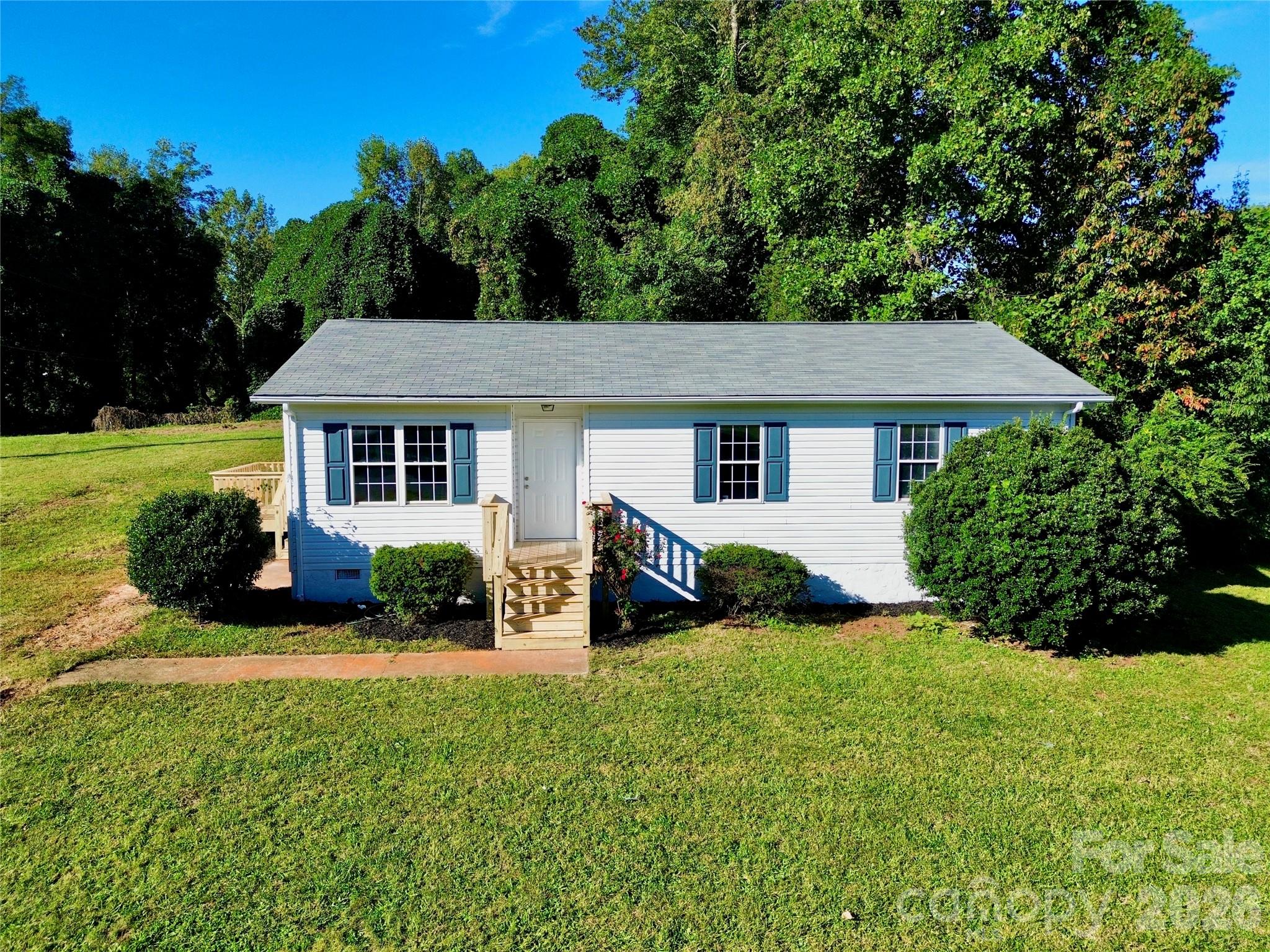 2130 Haven Circle Property Photo 1