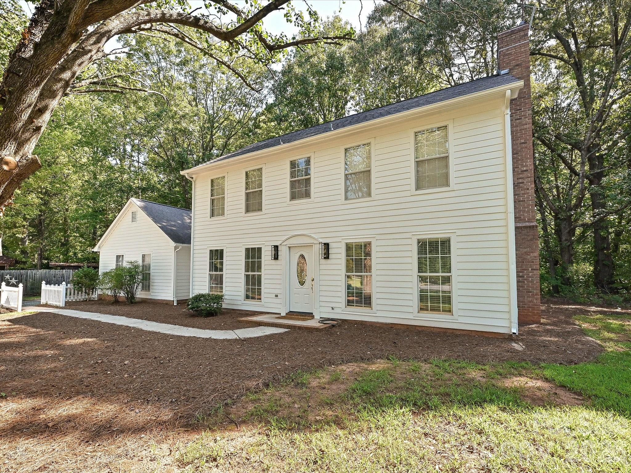 11200 Walking Horse Lane Property Photo 5