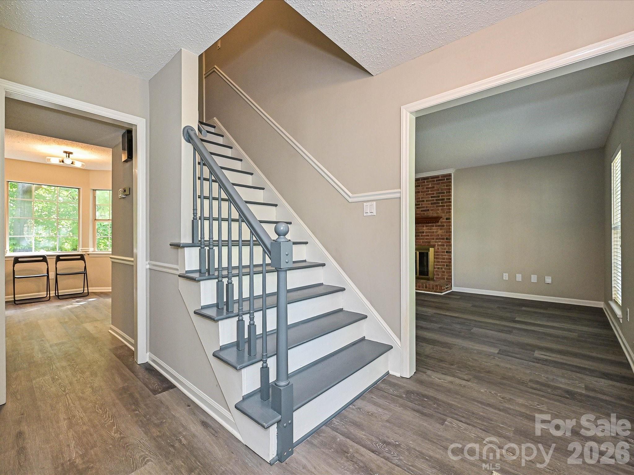 11200 Walking Horse Lane Property Photo 7