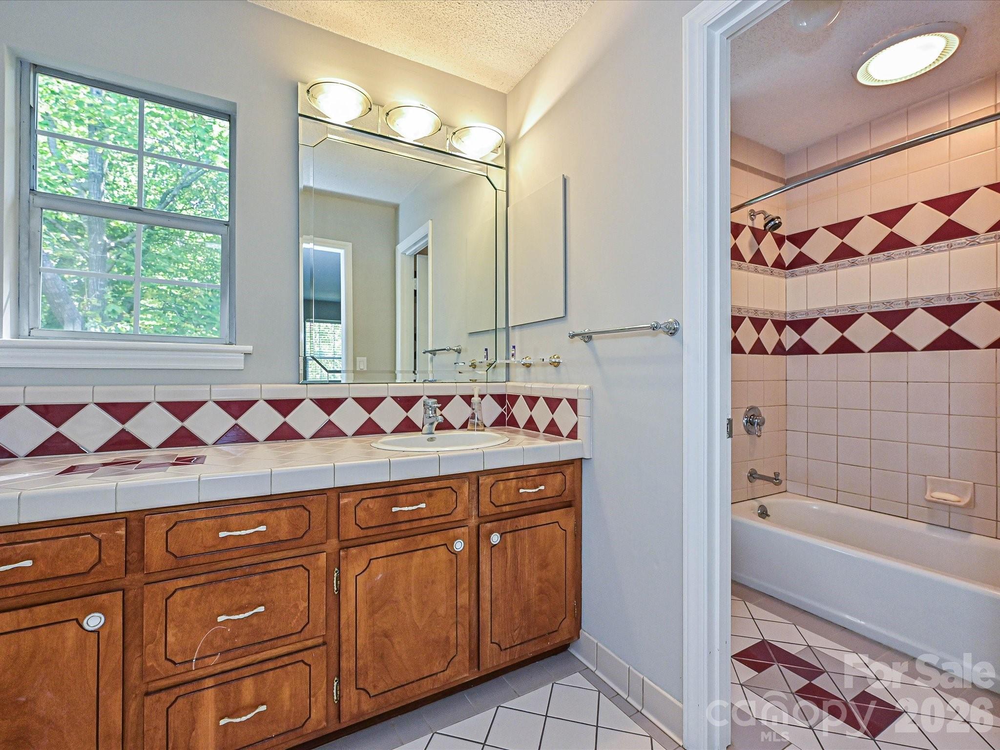 11200 Walking Horse Lane Property Photo 25