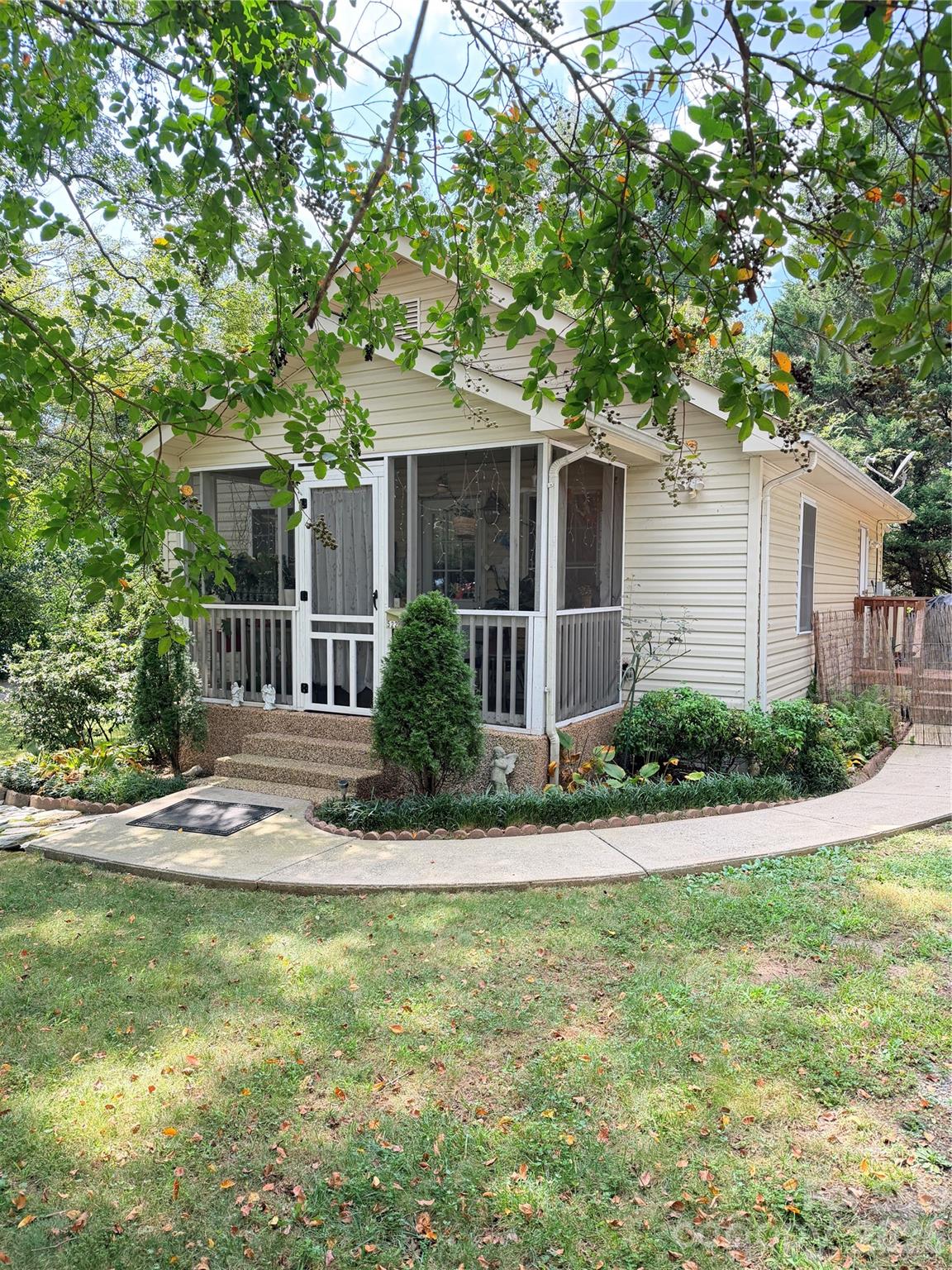 522 19th Street Property Photo 1