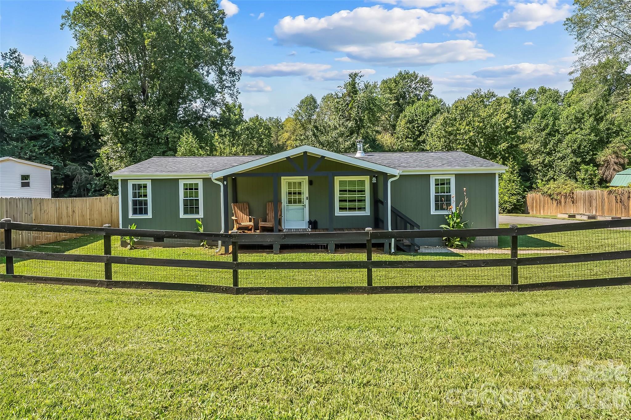 2495 Piney Road Property Photo 1