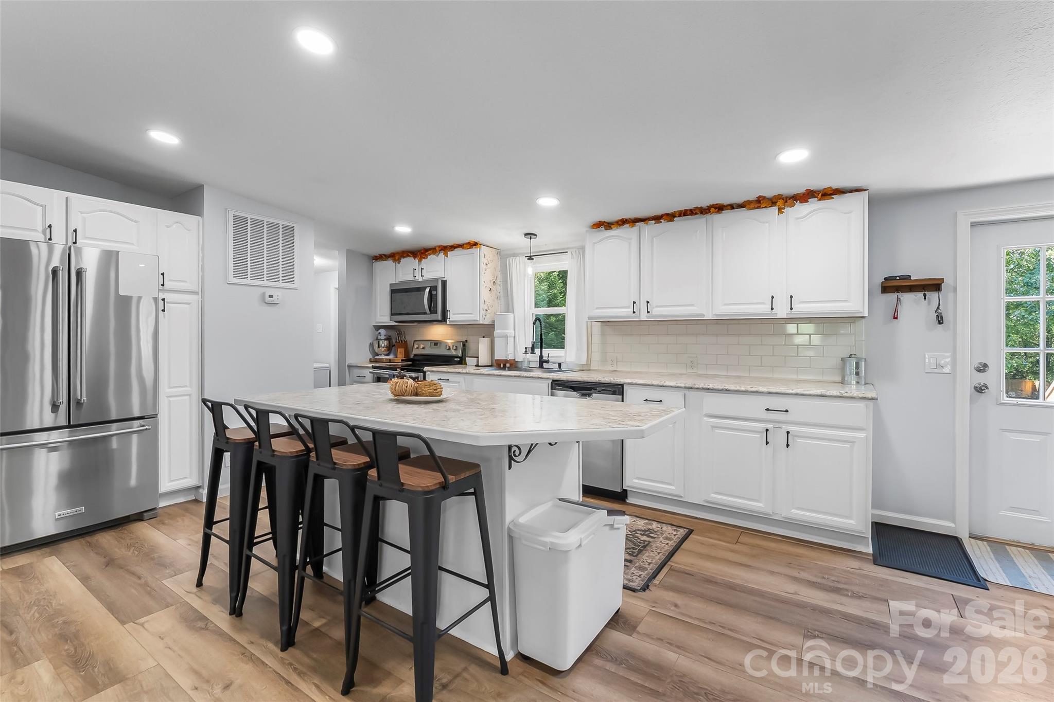 2495 Piney Road Property Photo 8