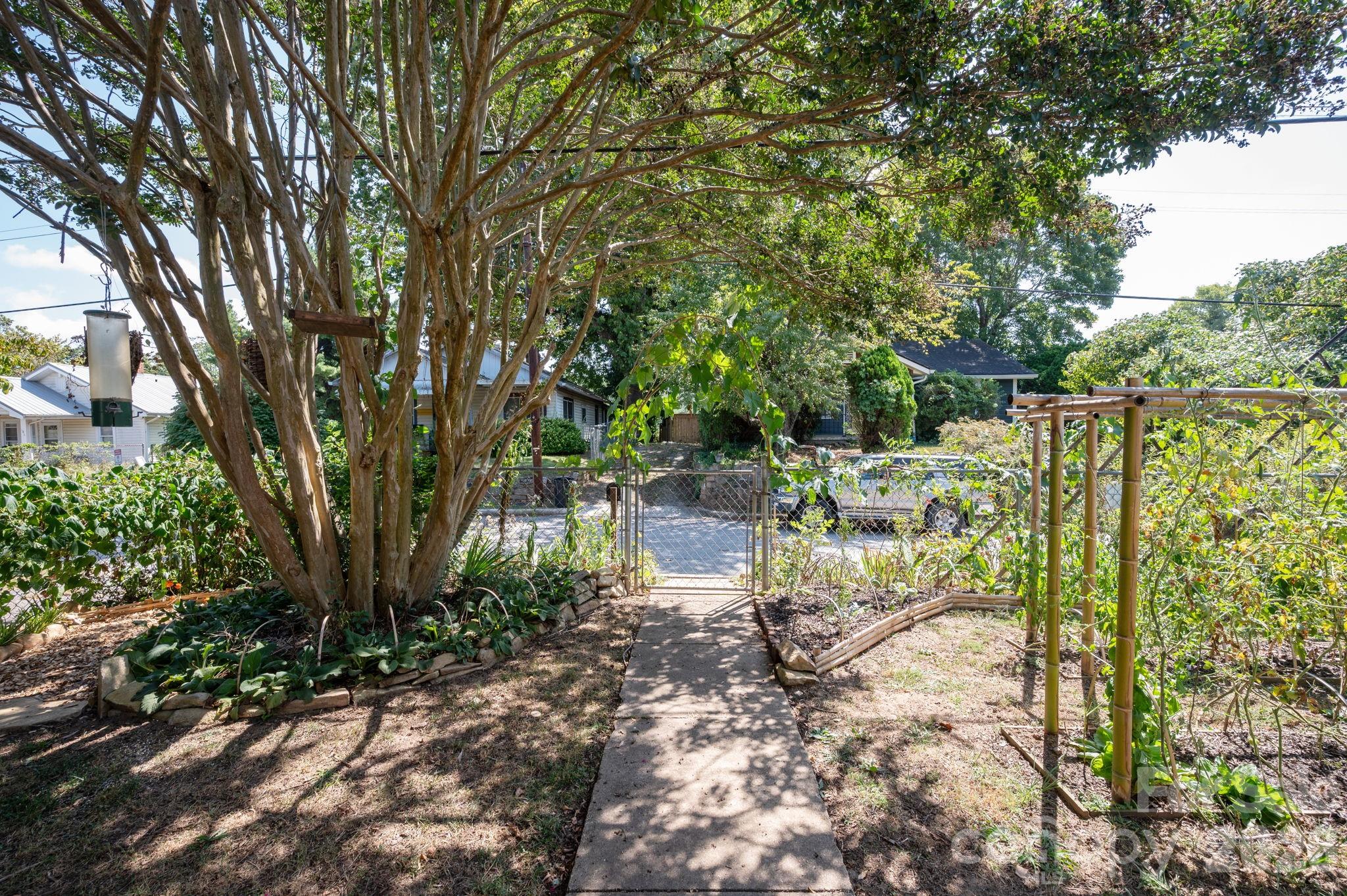 201 Logan Avenue Property Photo 2