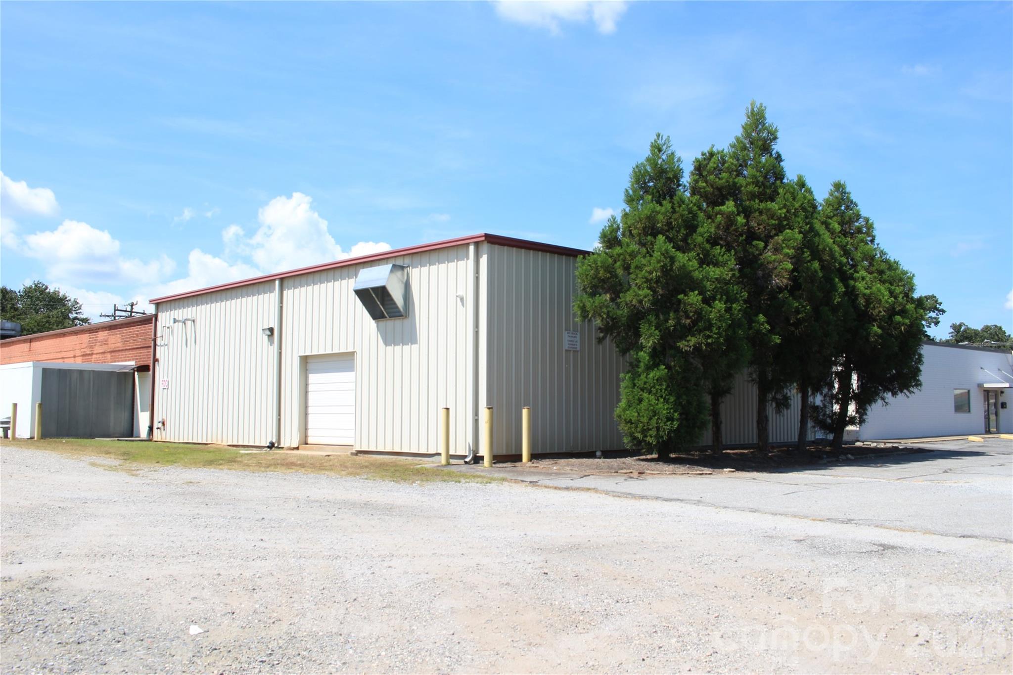 3339 1st Avenue Warehouse Property Photo 2