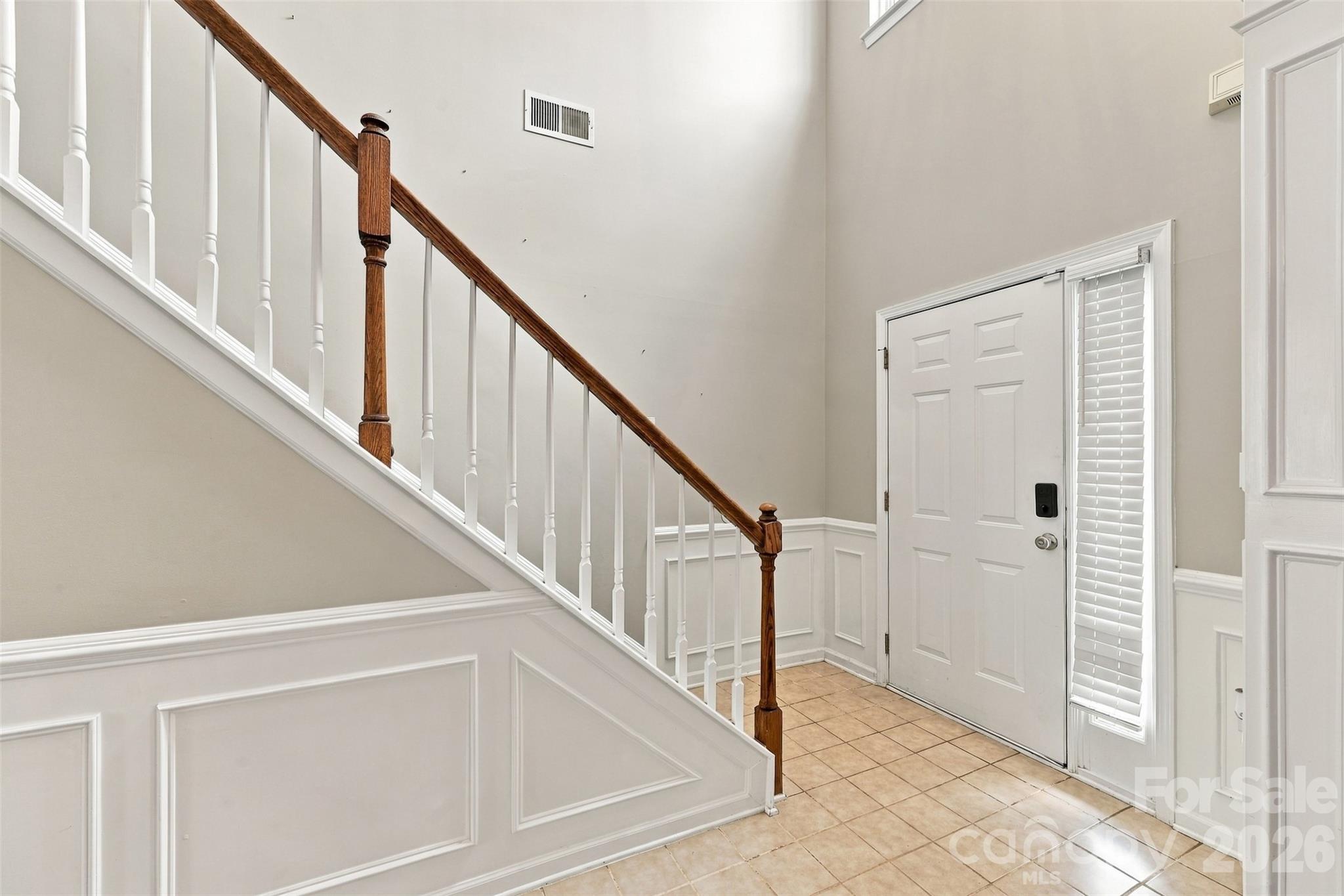 915 Rocky Meadows Lane Property Photo 6
