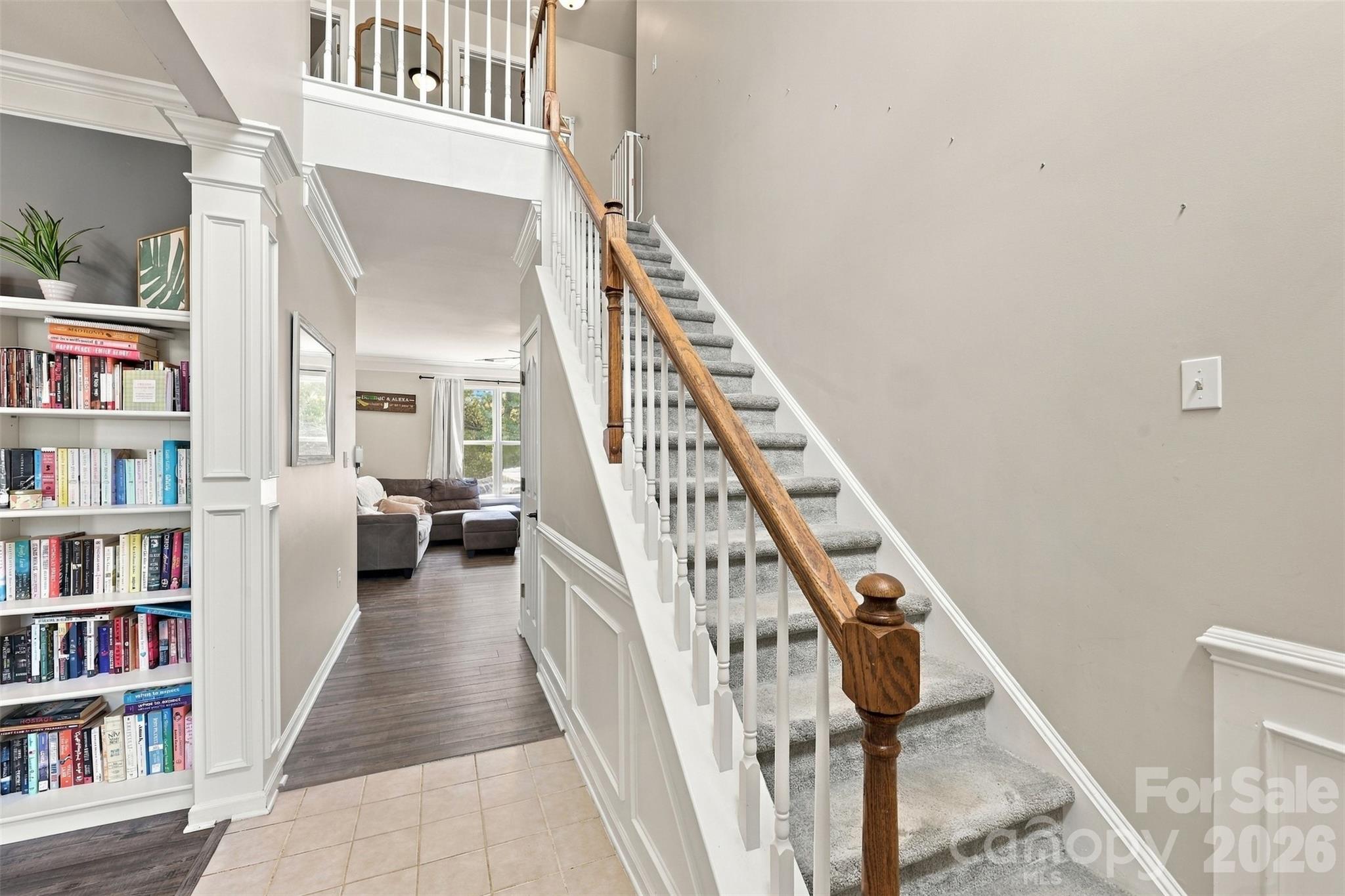 915 Rocky Meadows Lane Property Photo 8