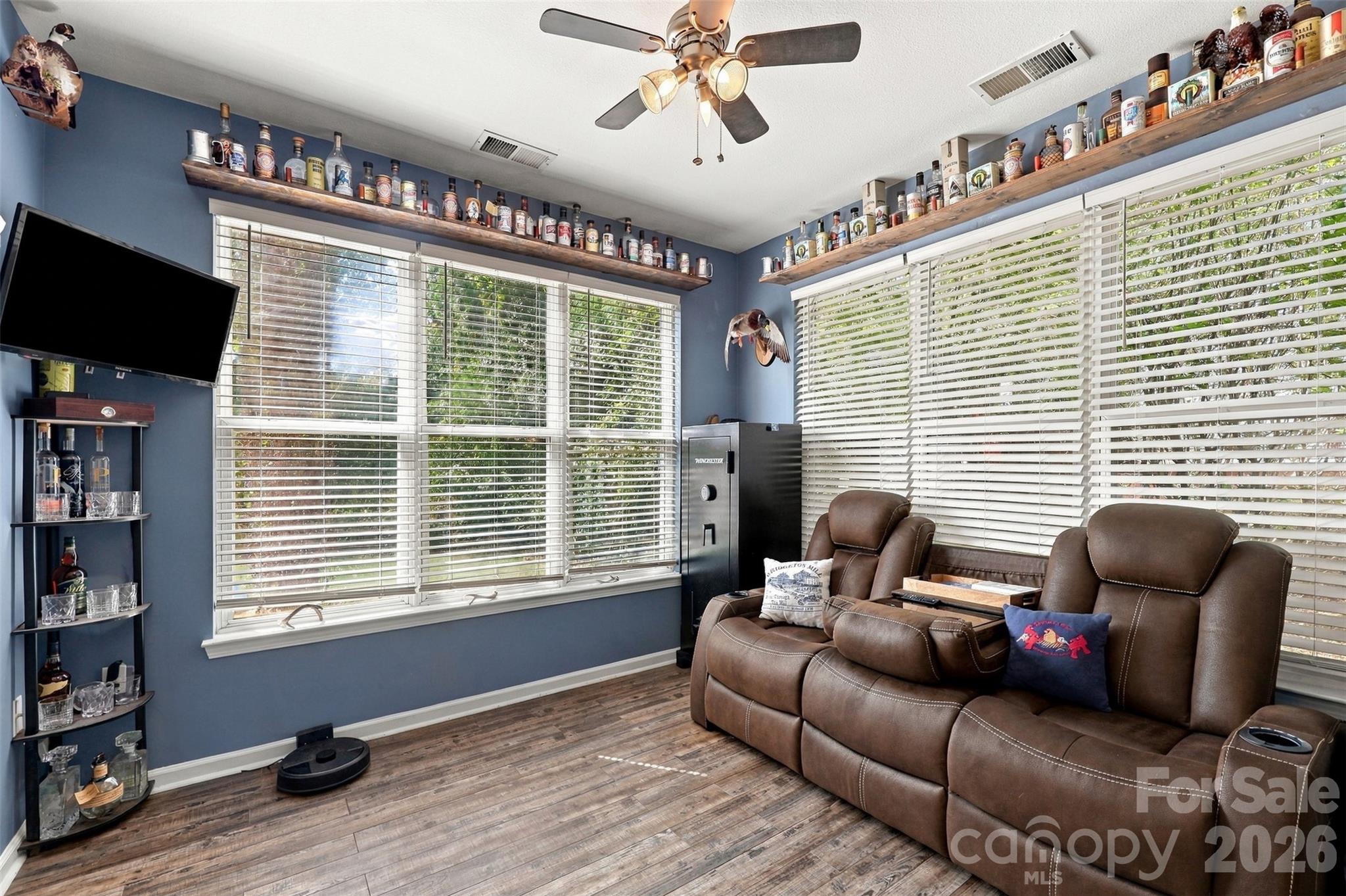 915 Rocky Meadows Lane Property Photo 16