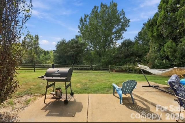 915 Rocky Meadows Lane Property Photo 34