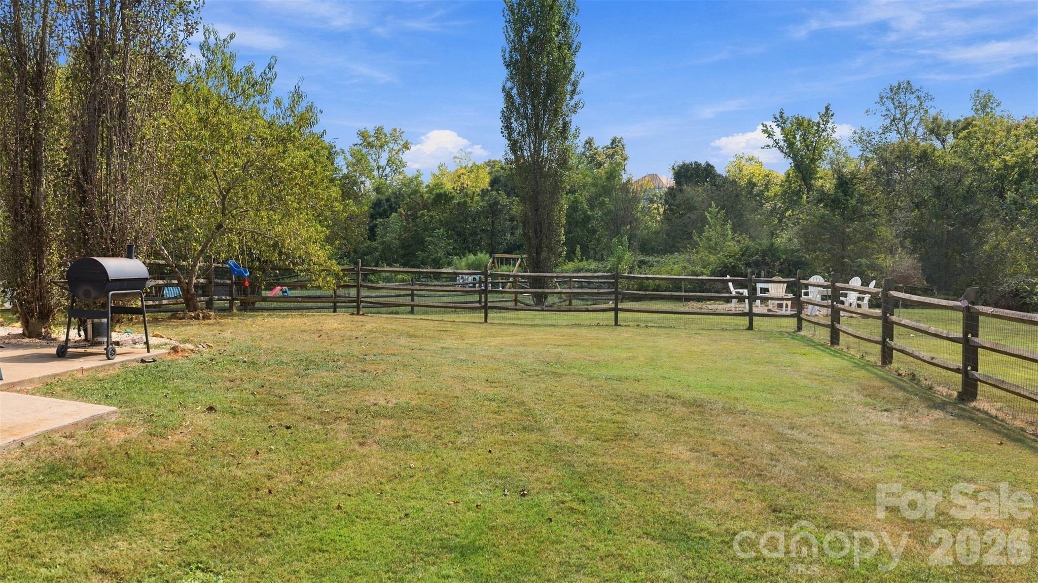 915 Rocky Meadows Lane Property Photo 35