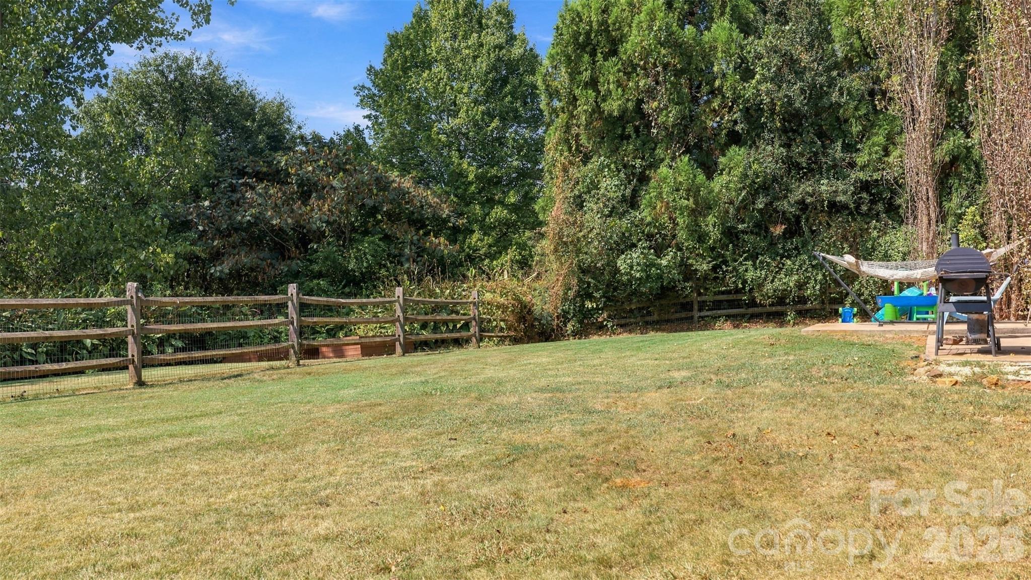 915 Rocky Meadows Lane Property Photo 36