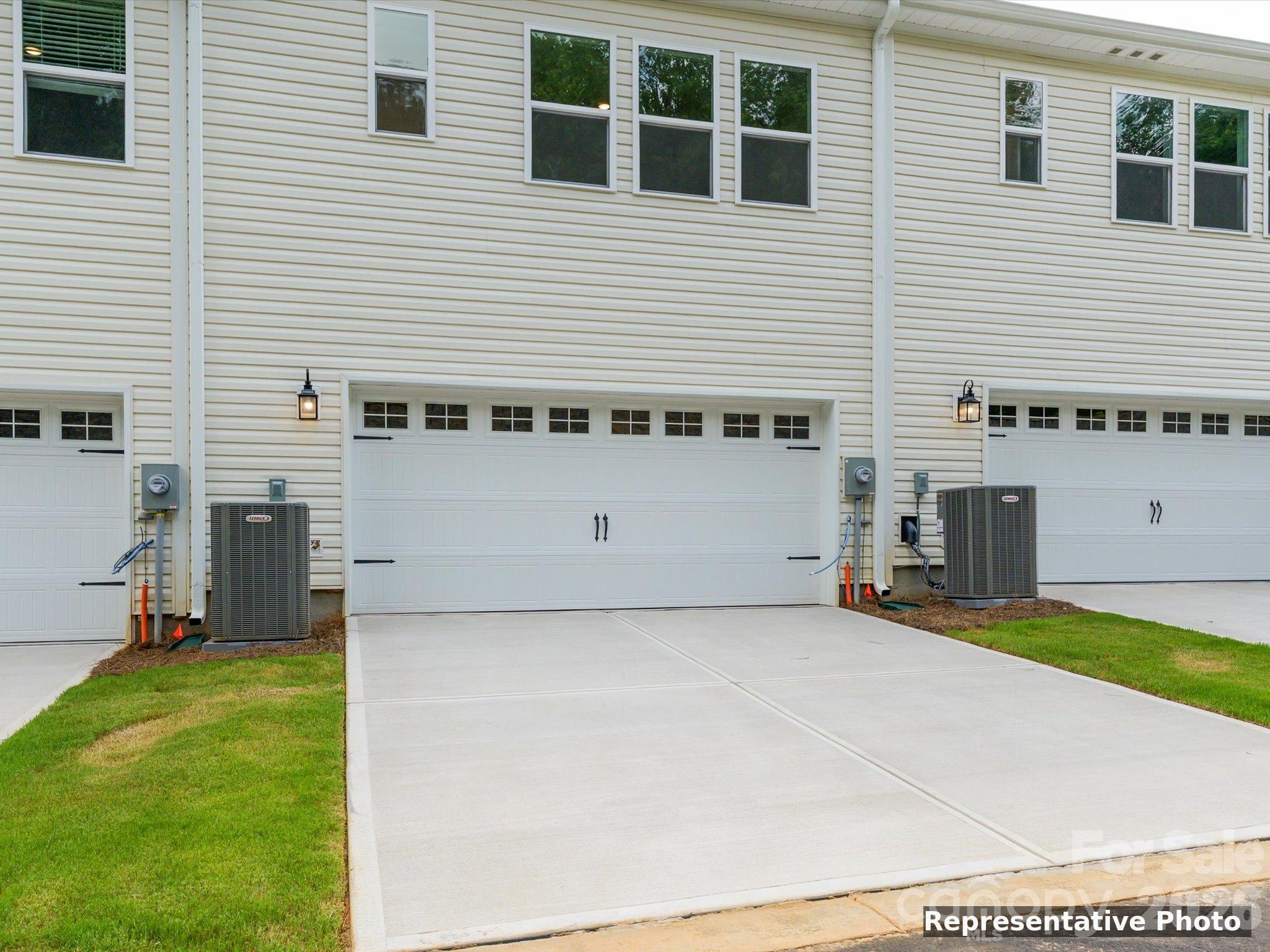 6613 Fire Lily Lane Property Photo 6