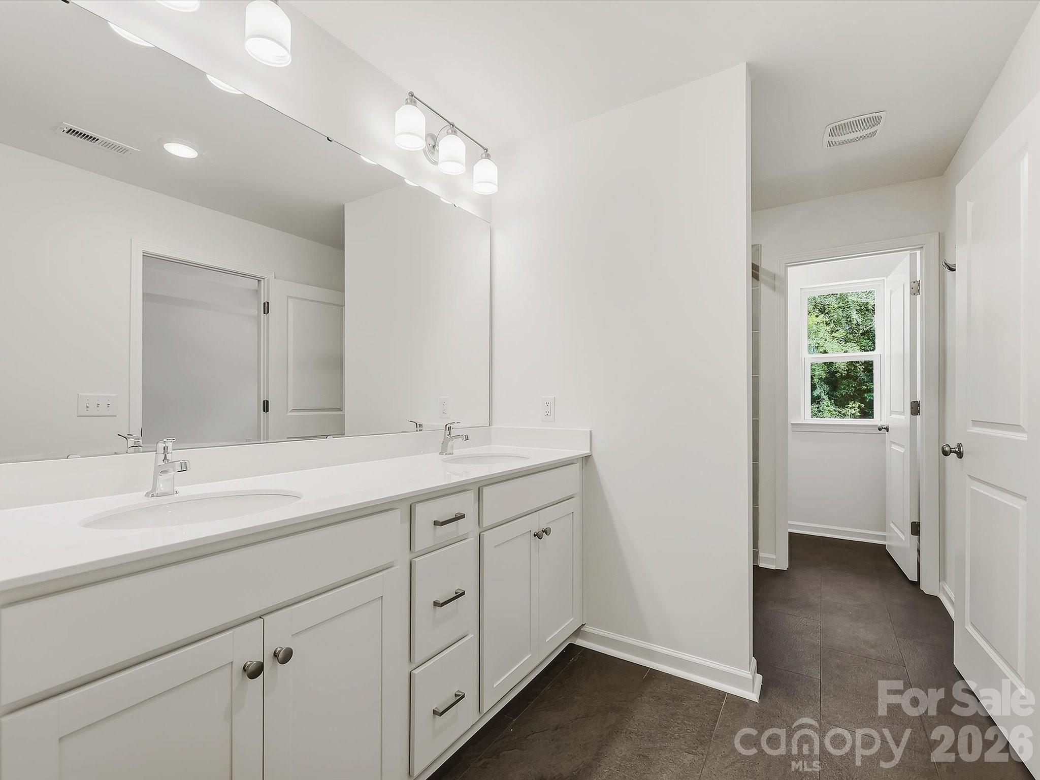6613 Fire Lily Lane Property Photo 34