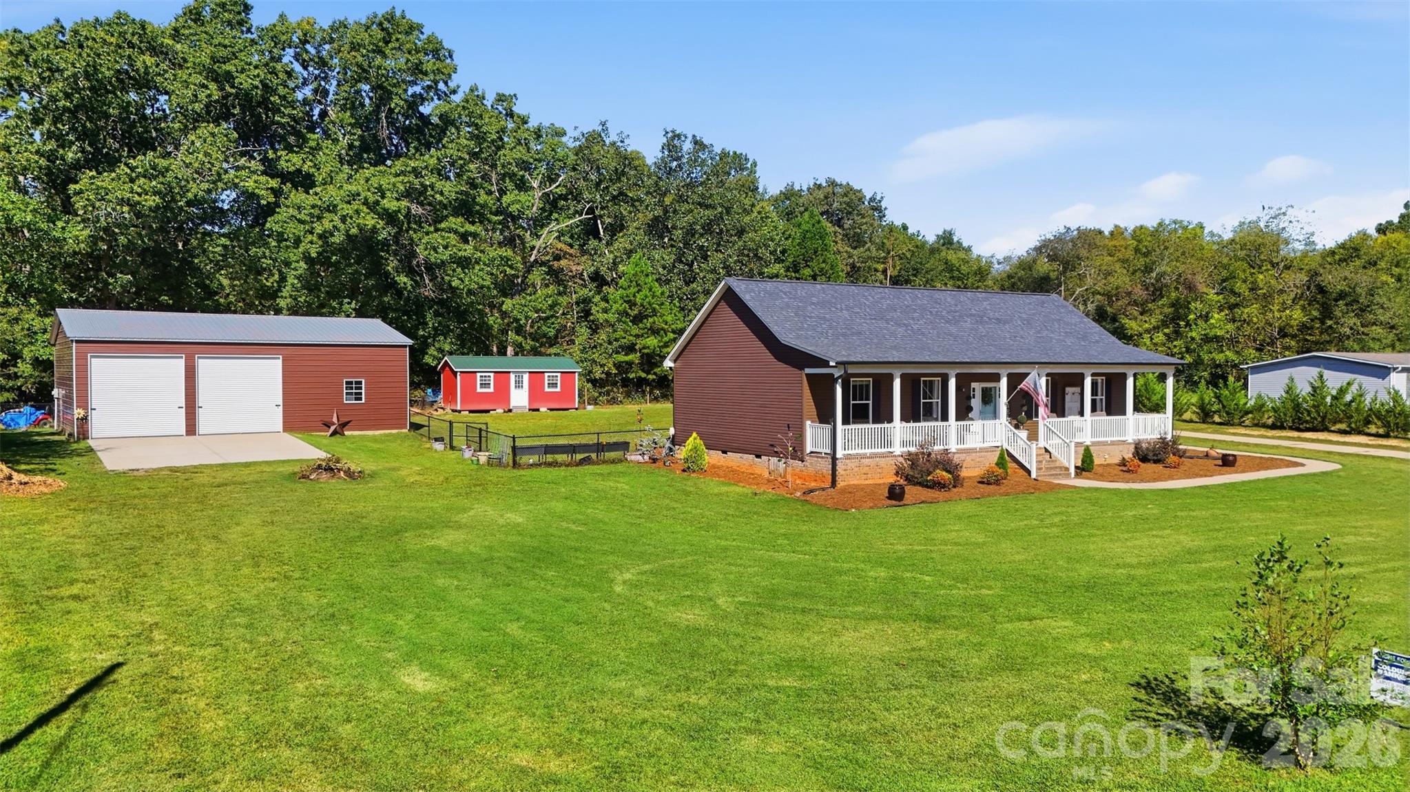 2278 Devine Road Property Photo 5