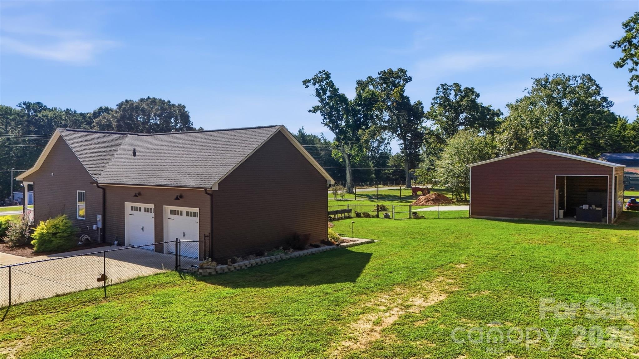 2278 Devine Road Property Photo 6