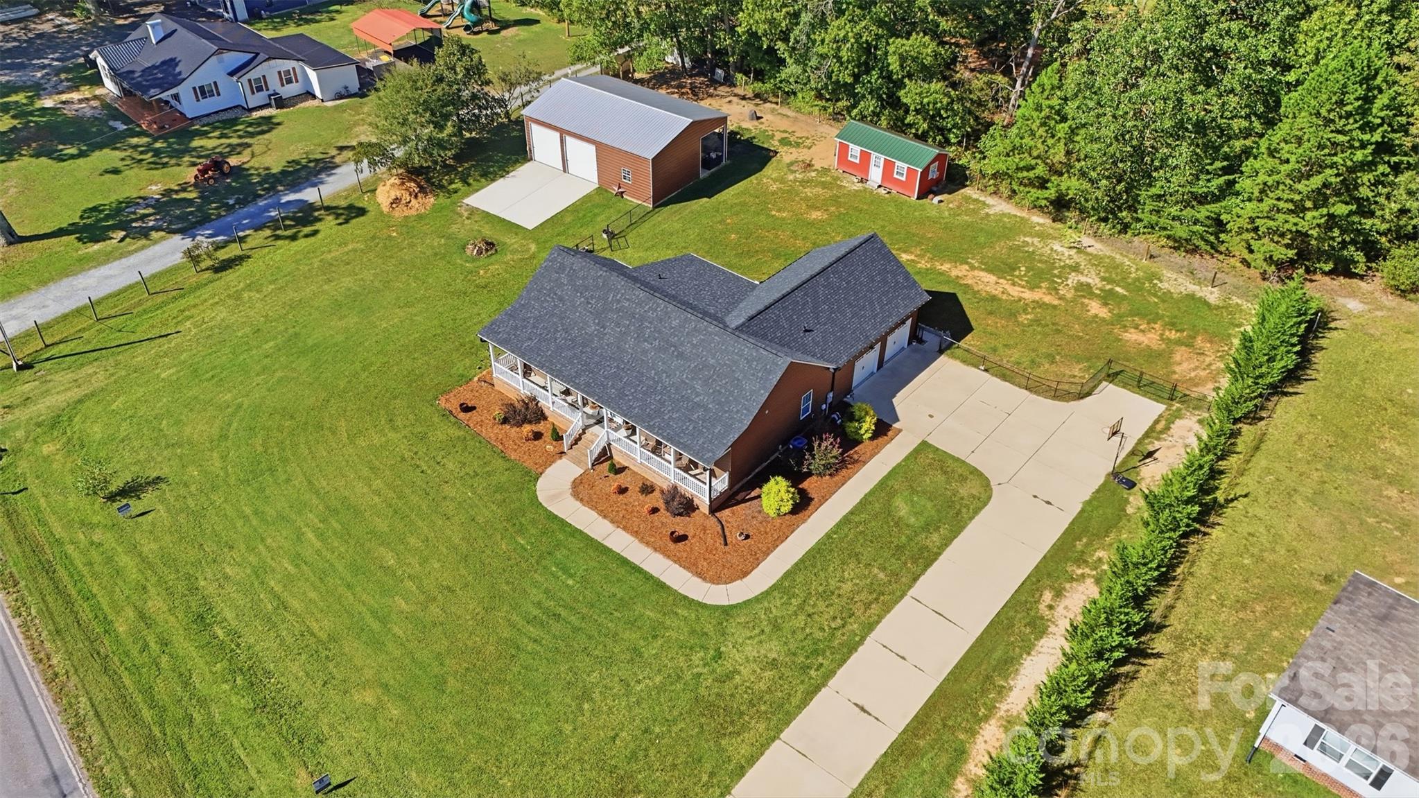 2278 Devine Road Property Photo 8