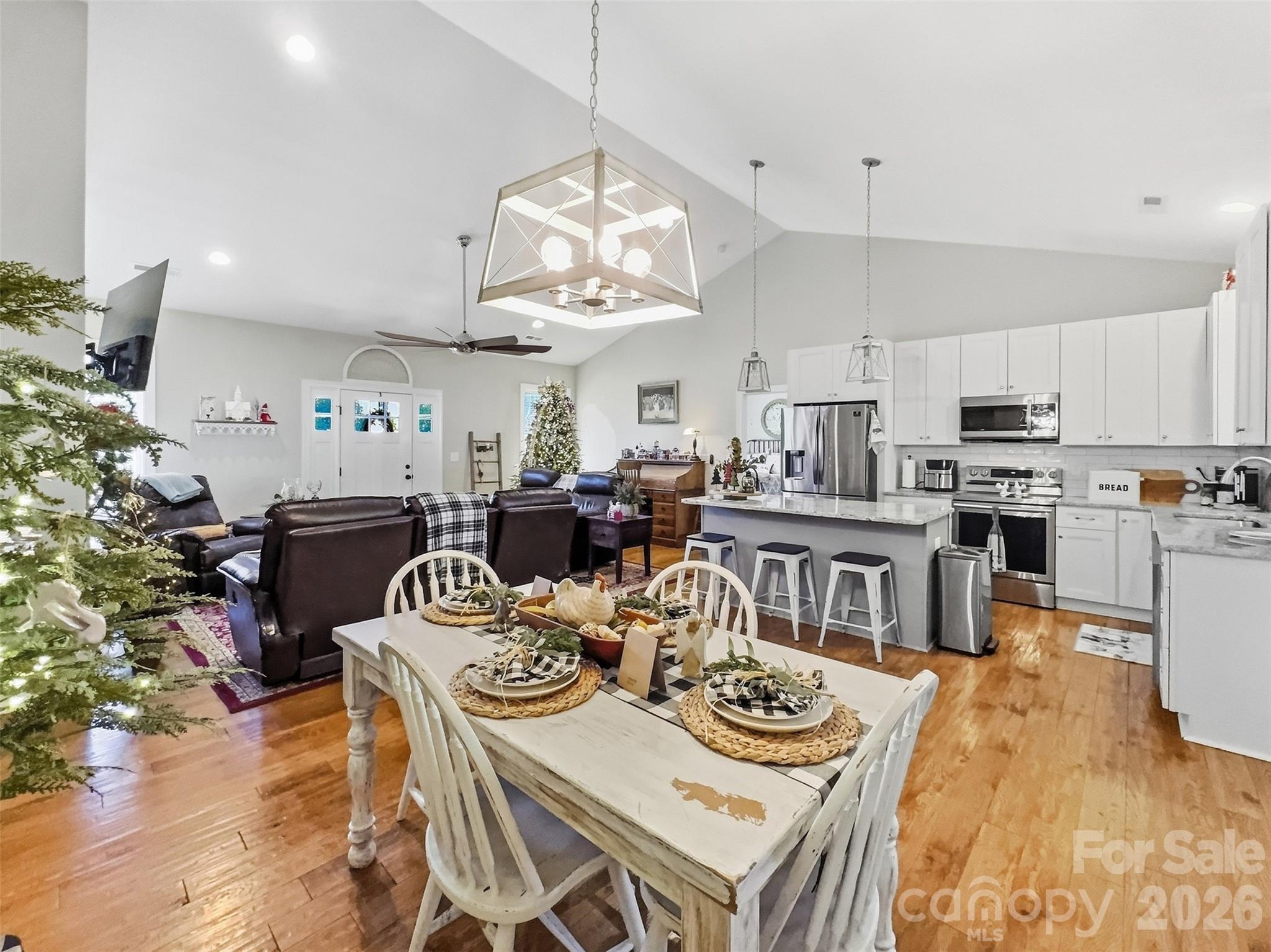 2278 Devine Road Property Photo 11