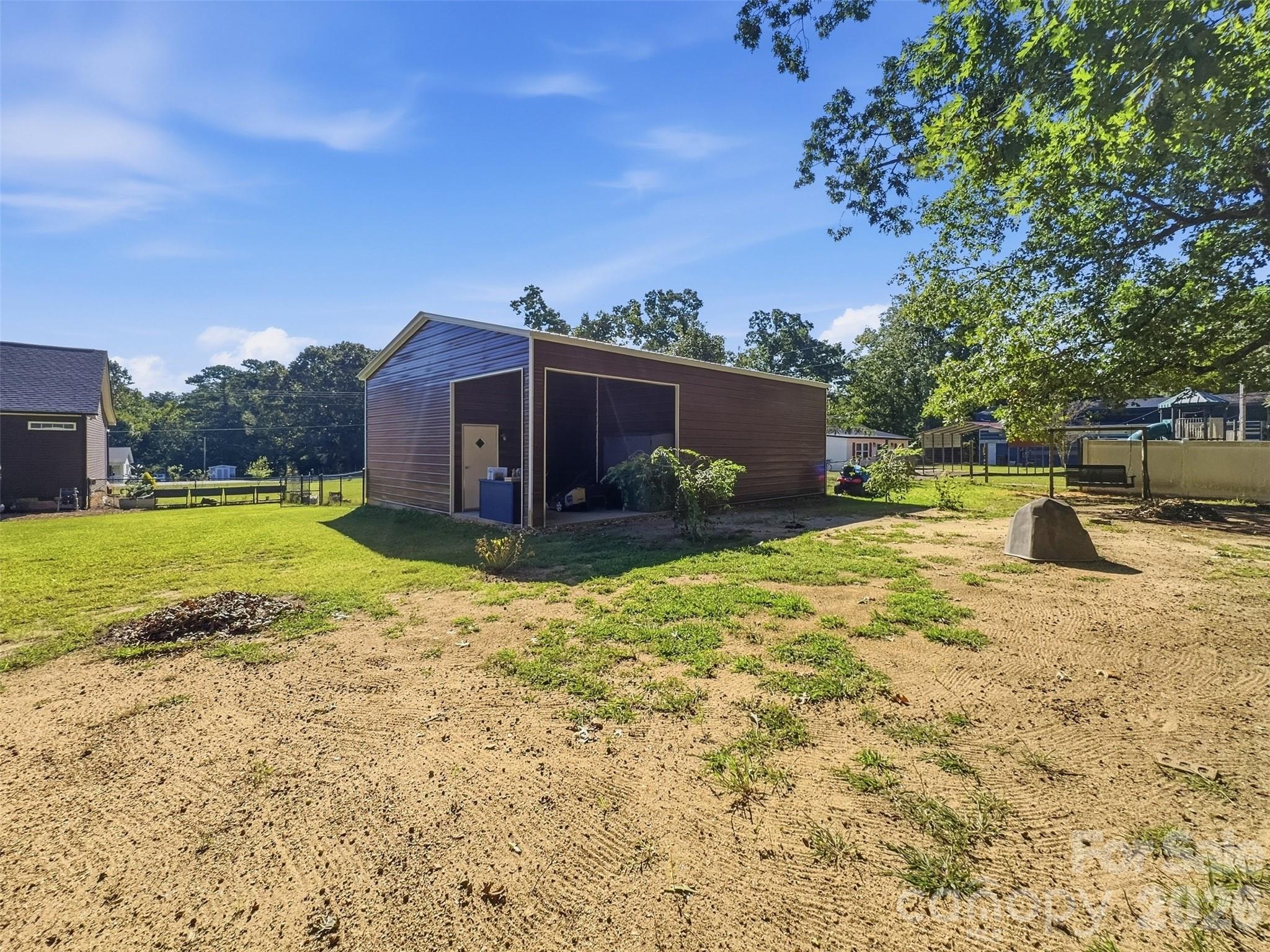 2278 Devine Road Property Photo 37