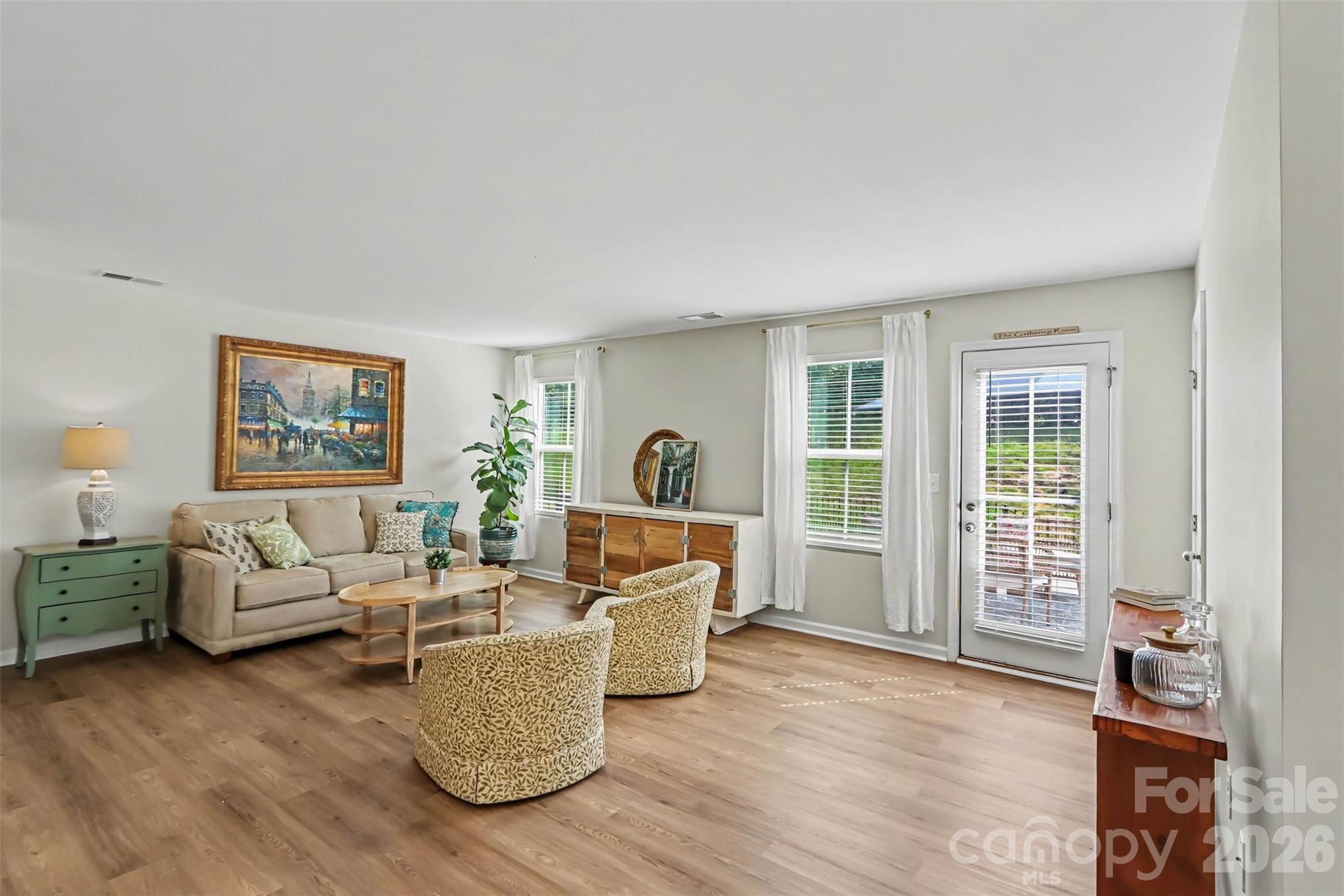 4112 Bowline Drive Property Photo 5