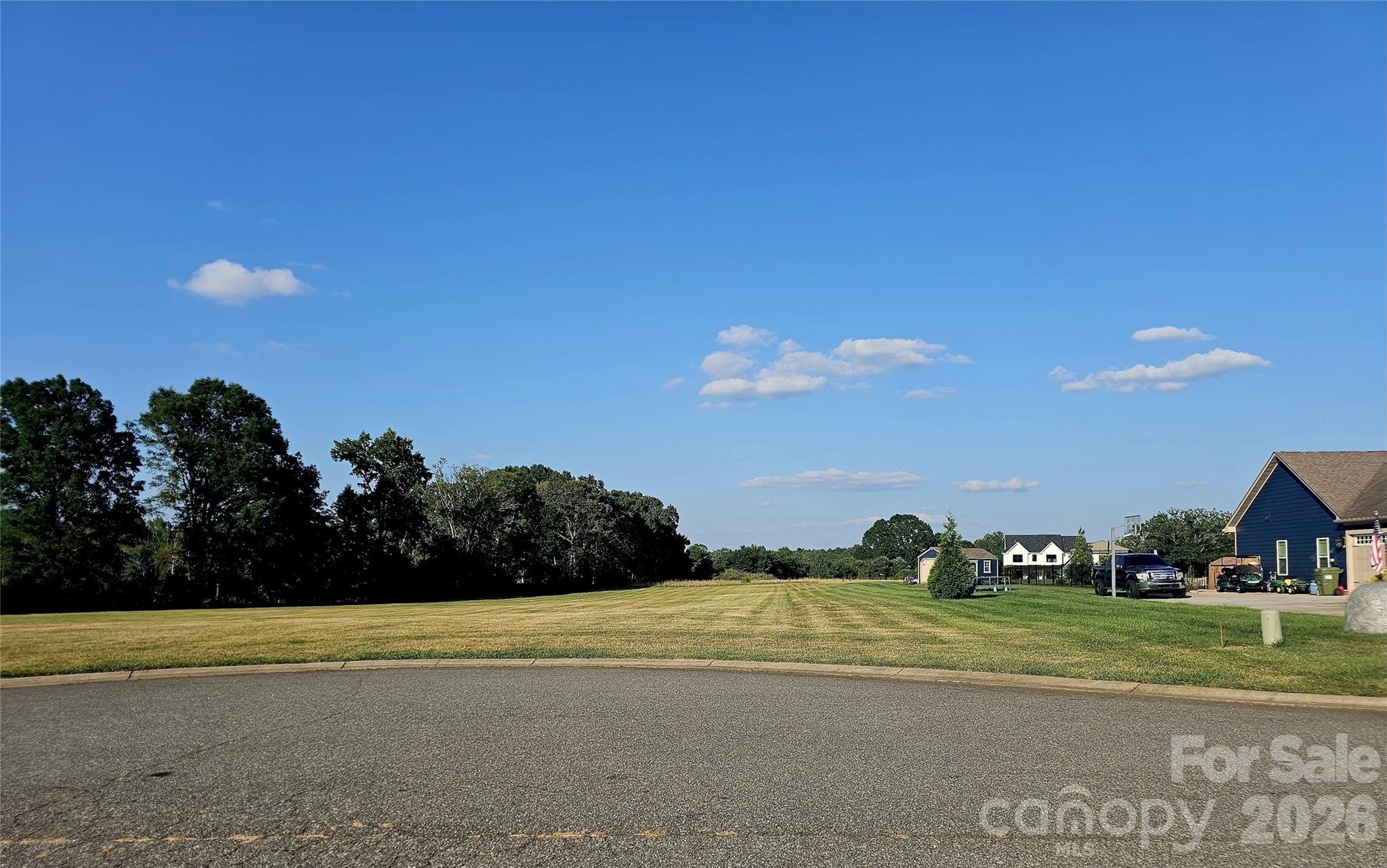 1204 Dublin Court Property Photo 3