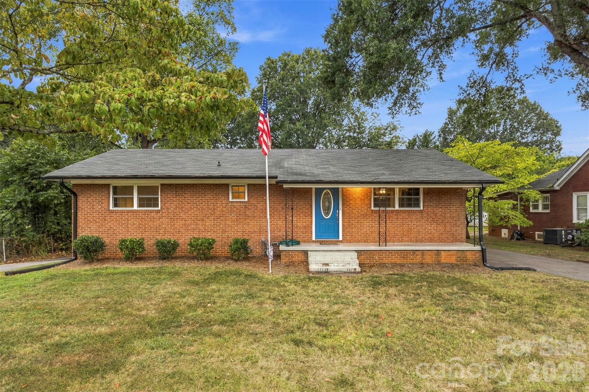 1094 Union Street Property Photo 1