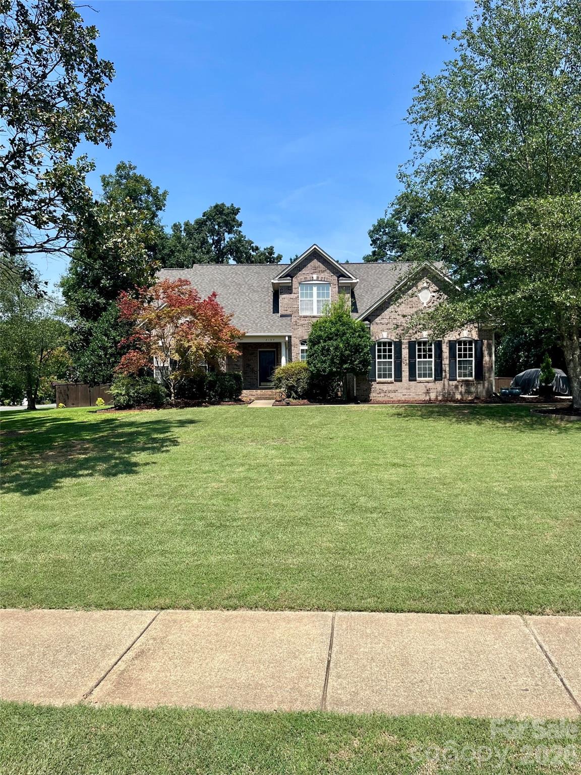 2107 Heath Lake Drive Property Photo 1