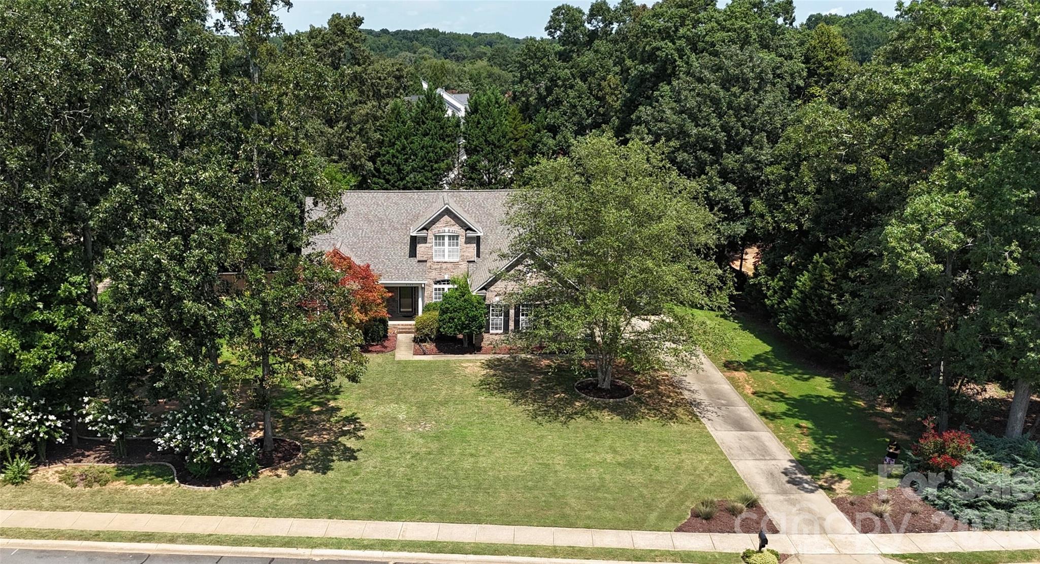 2107 Heath Lake Drive Property Photo 3