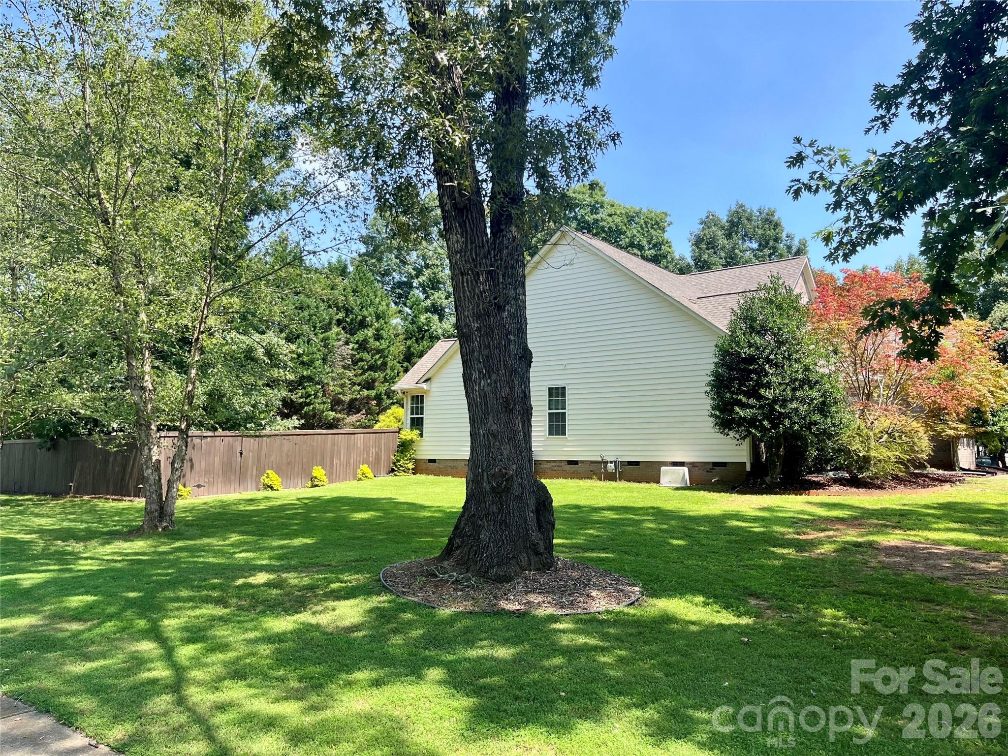 2107 Heath Lake Drive Property Photo 42
