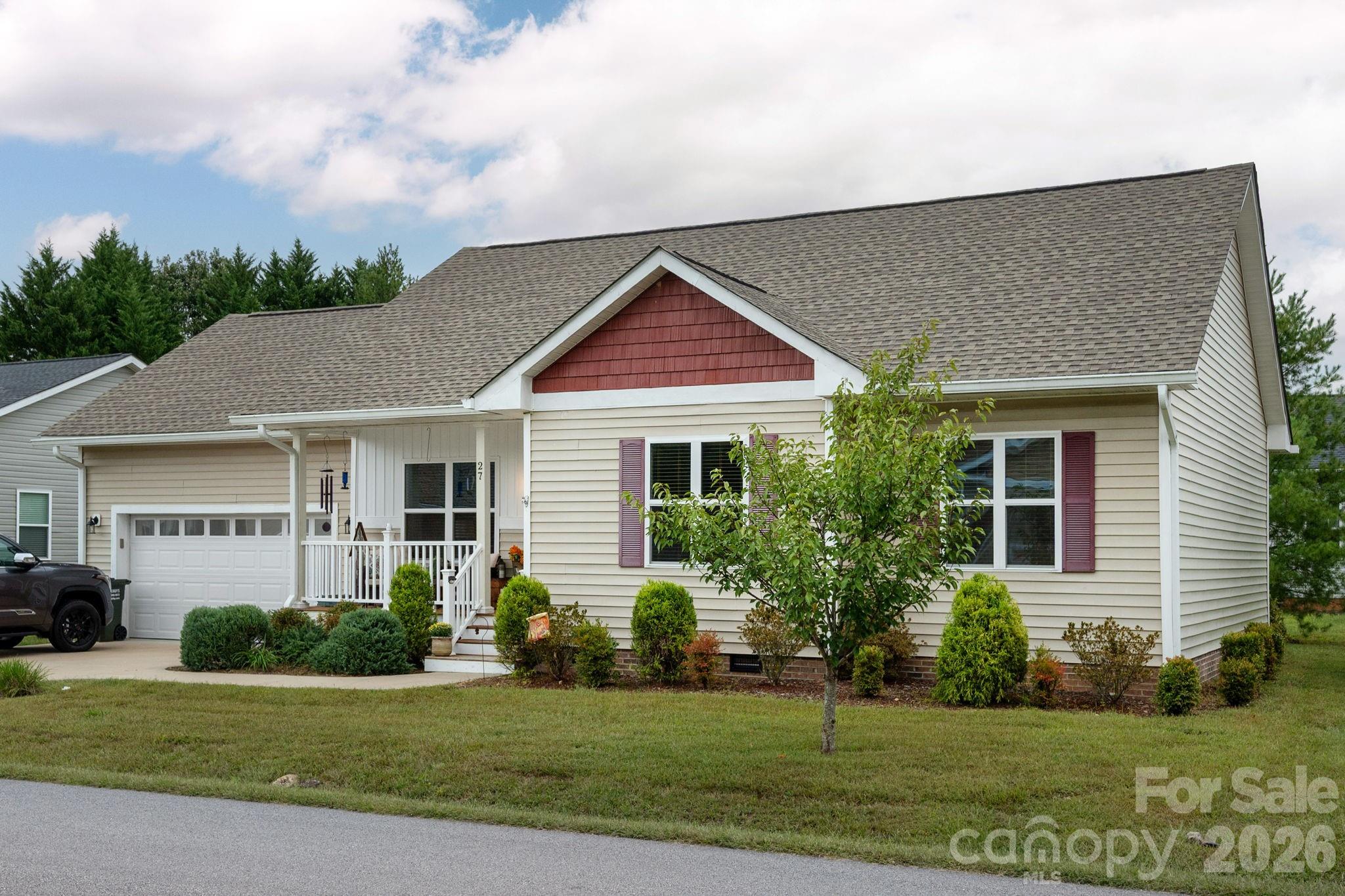 27 Day Lilly Court Property Photo 1