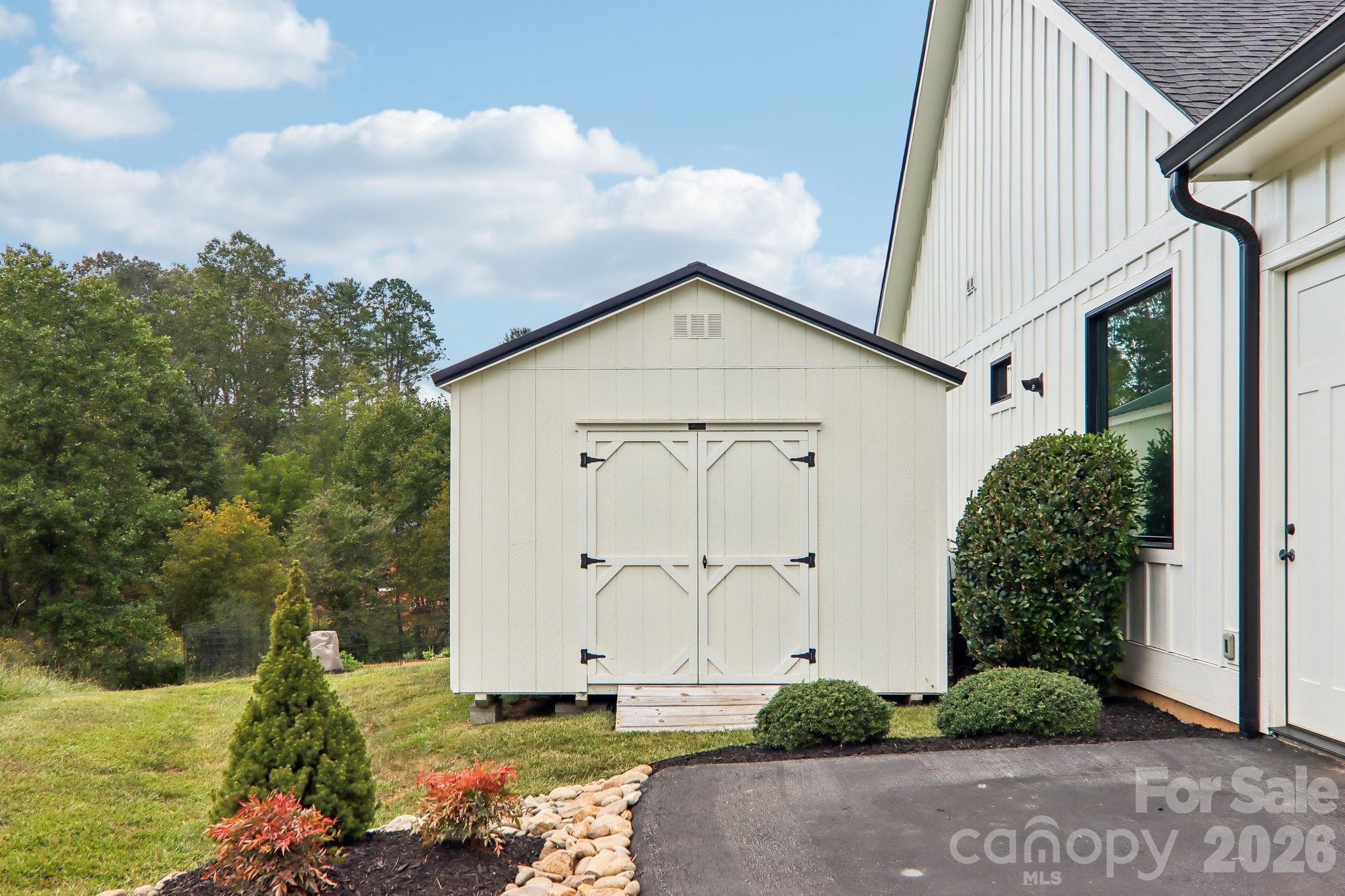 107 New Pinner Place Property Photo 3
