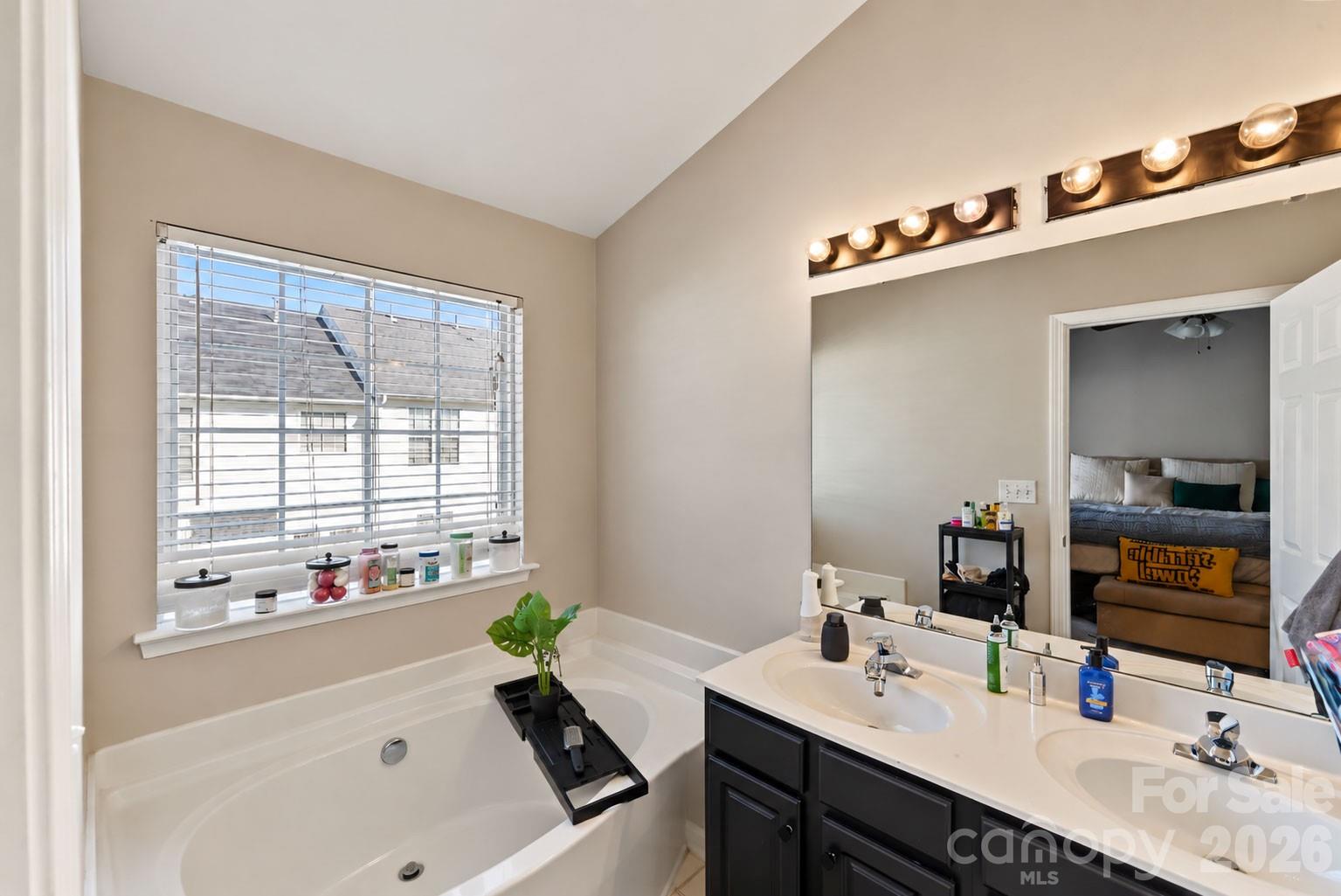 2126 Midnight Blue Lane Property Photo 8