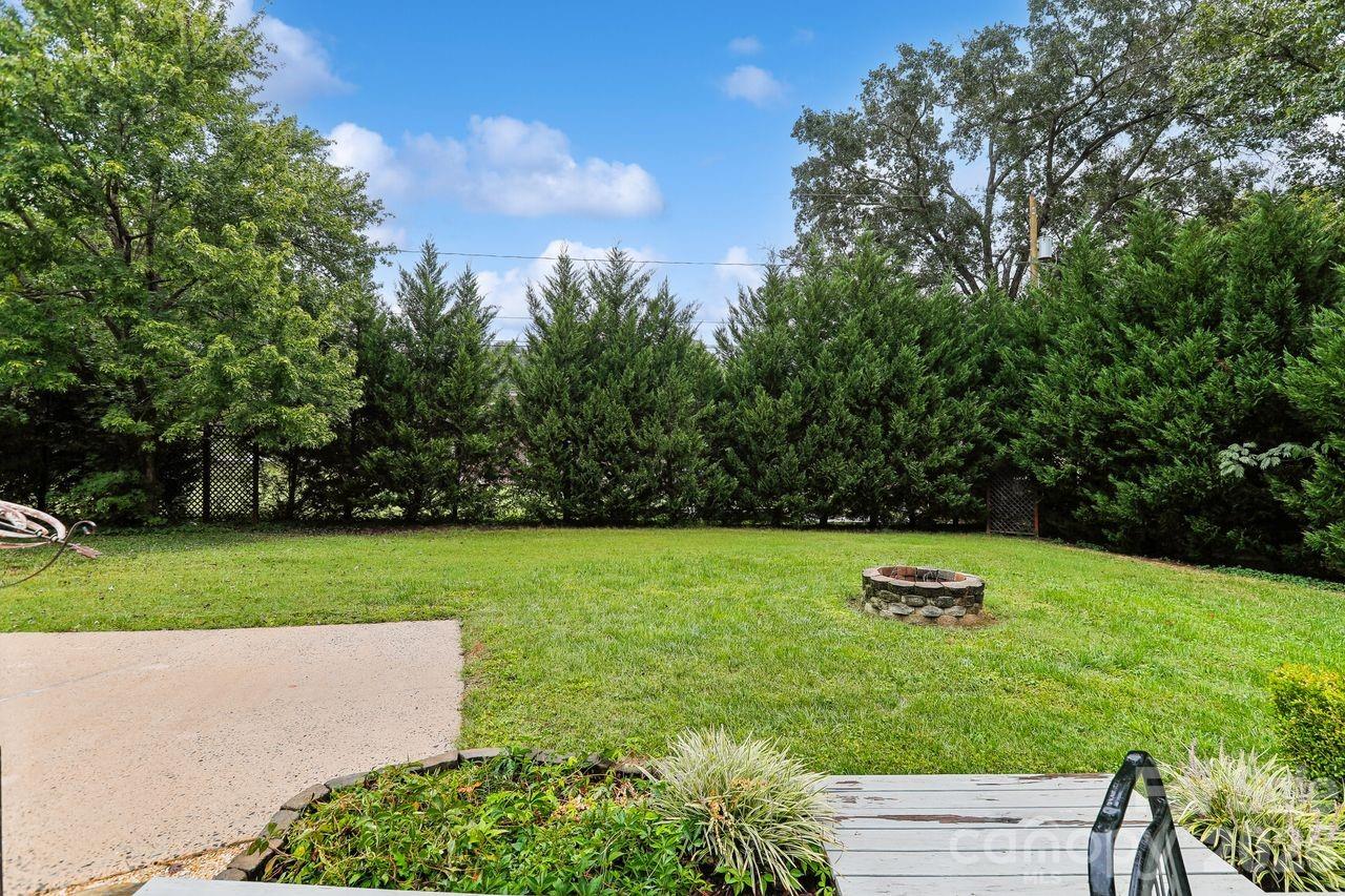 122 Chanticleer Court Property Photo 26