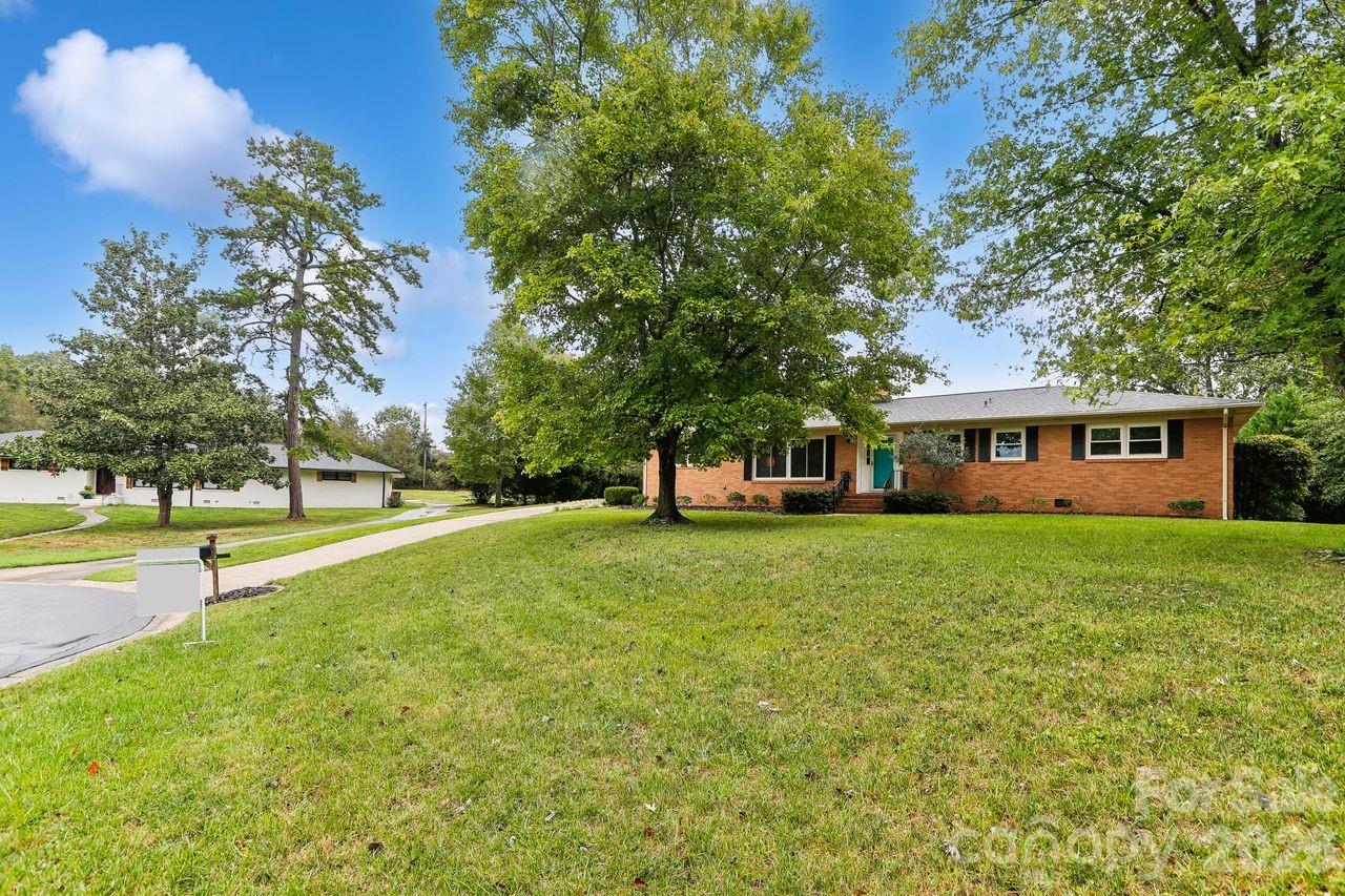 122 Chanticleer Court Property Photo 34
