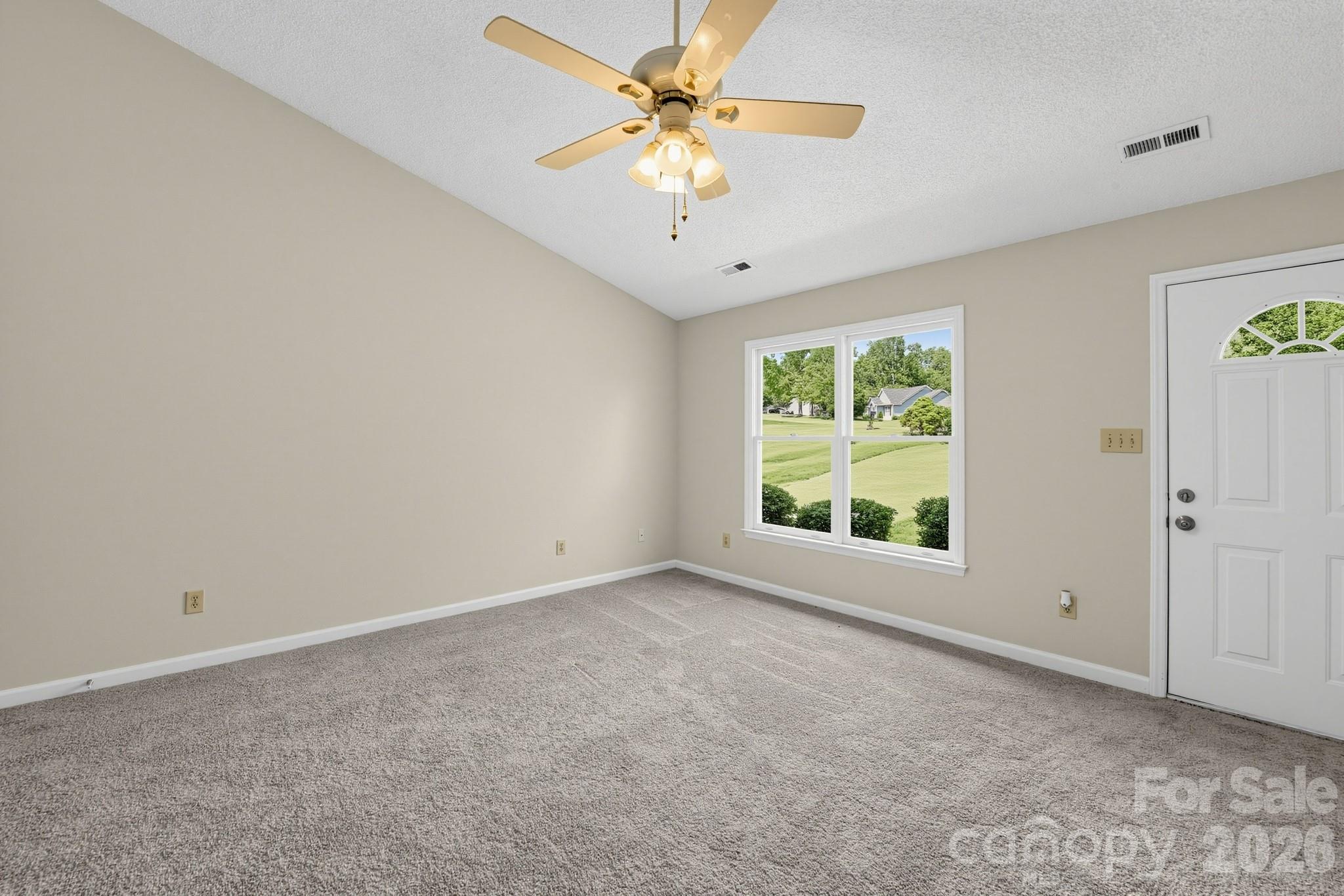 140 Weeping Willow Way Property Photo 2