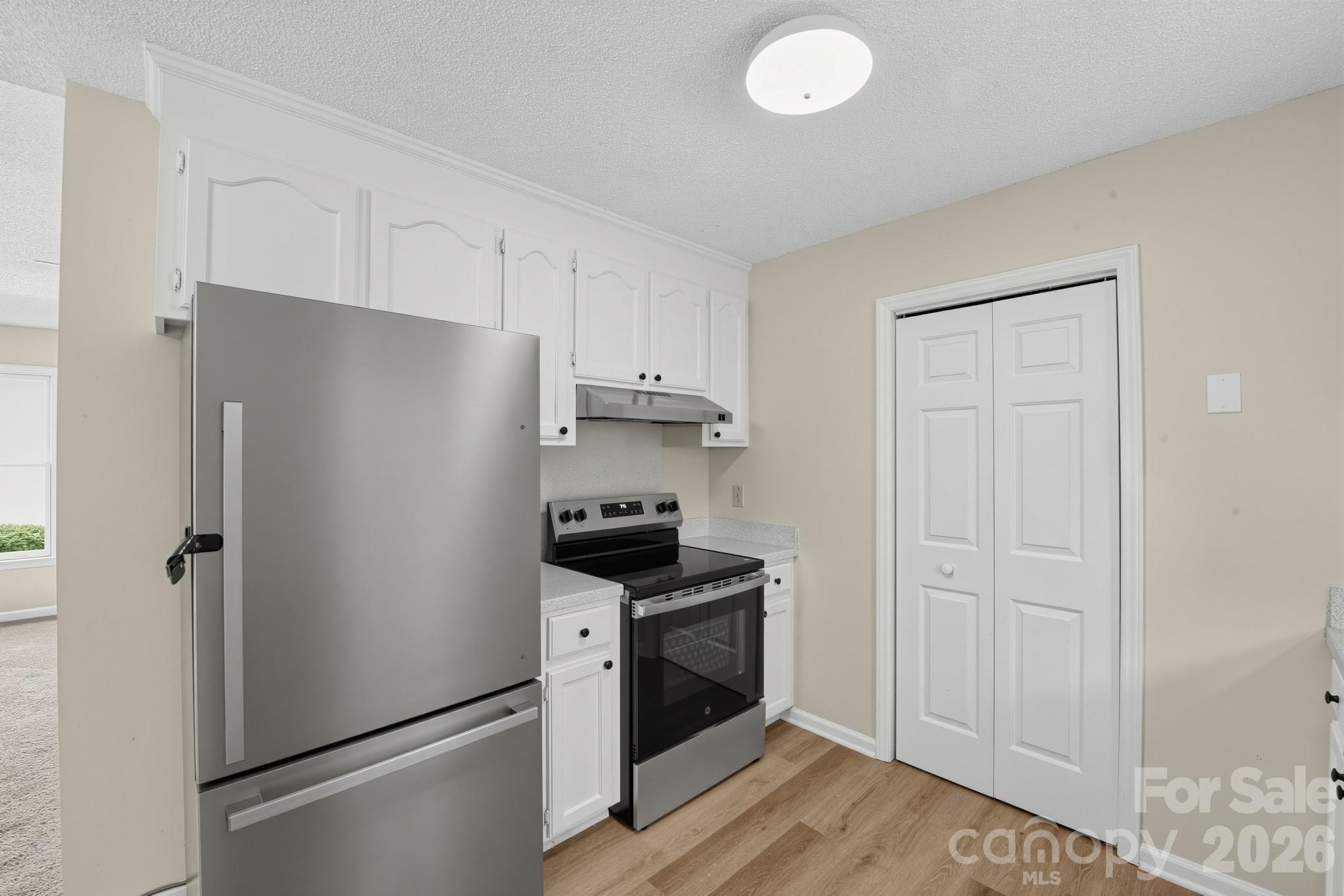 140 Weeping Willow Way Property Photo 4
