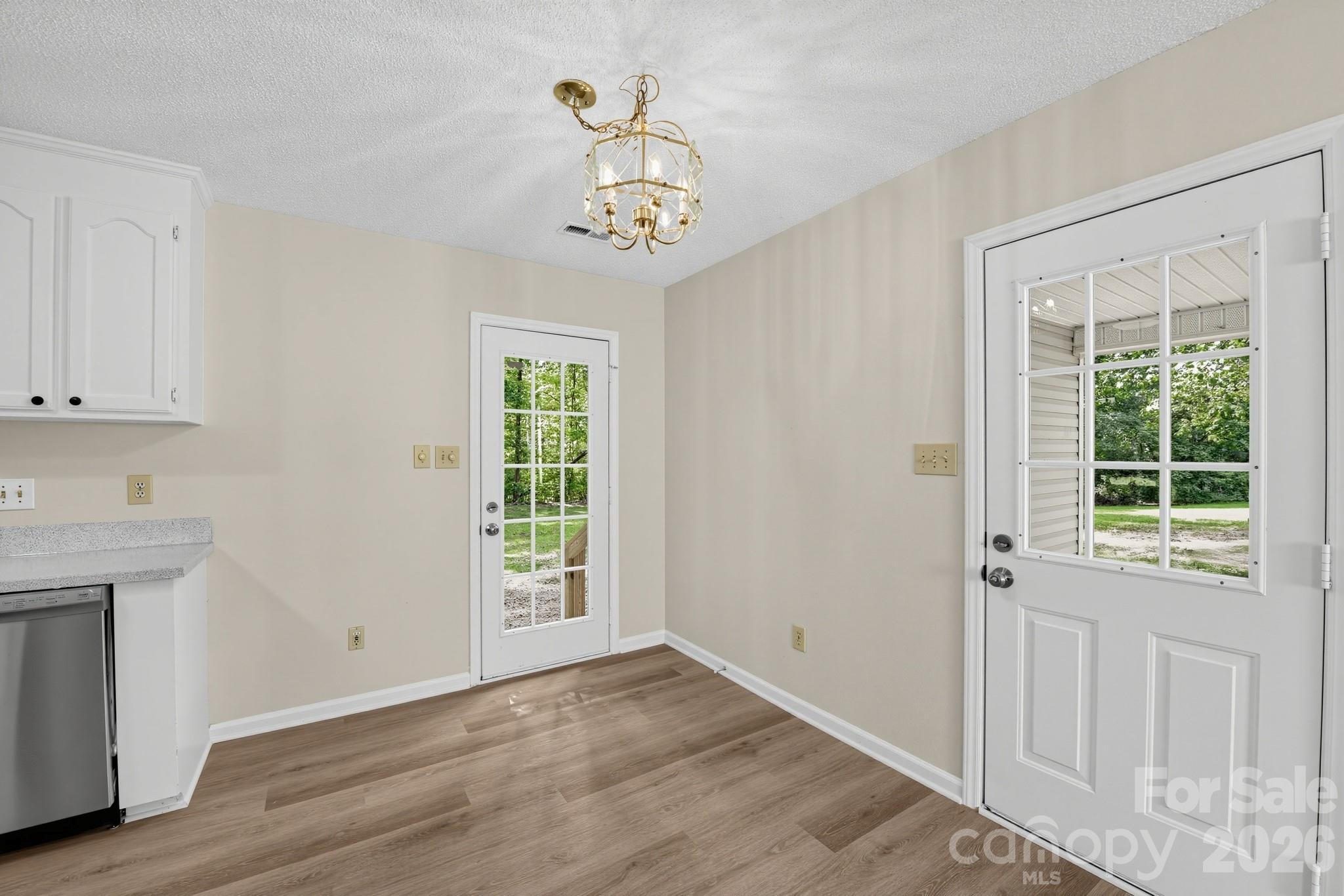 140 Weeping Willow Way Property Photo 5
