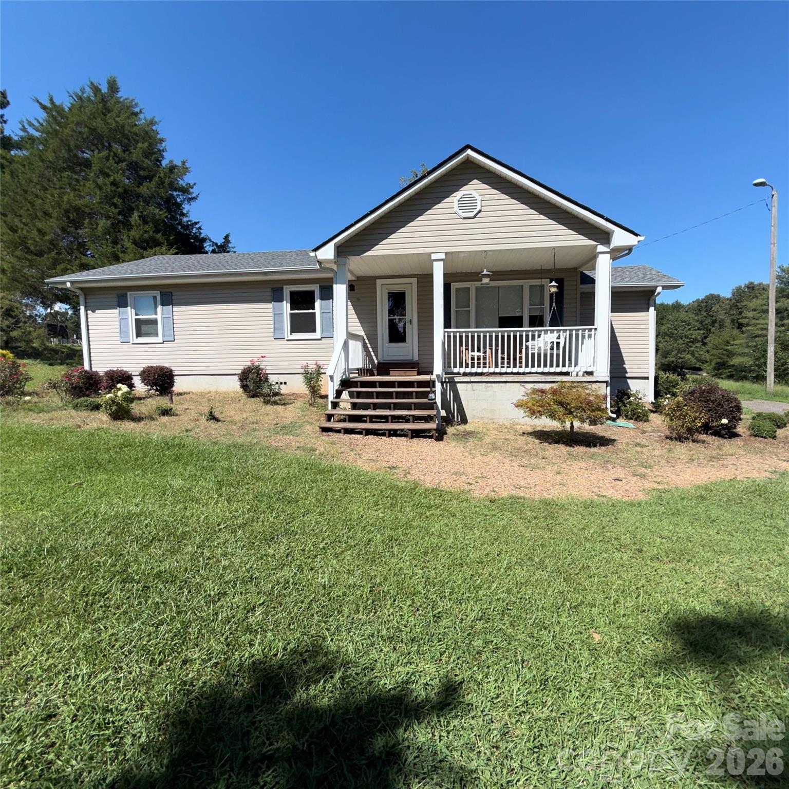 923 Green Creek Drive Property Photo 1