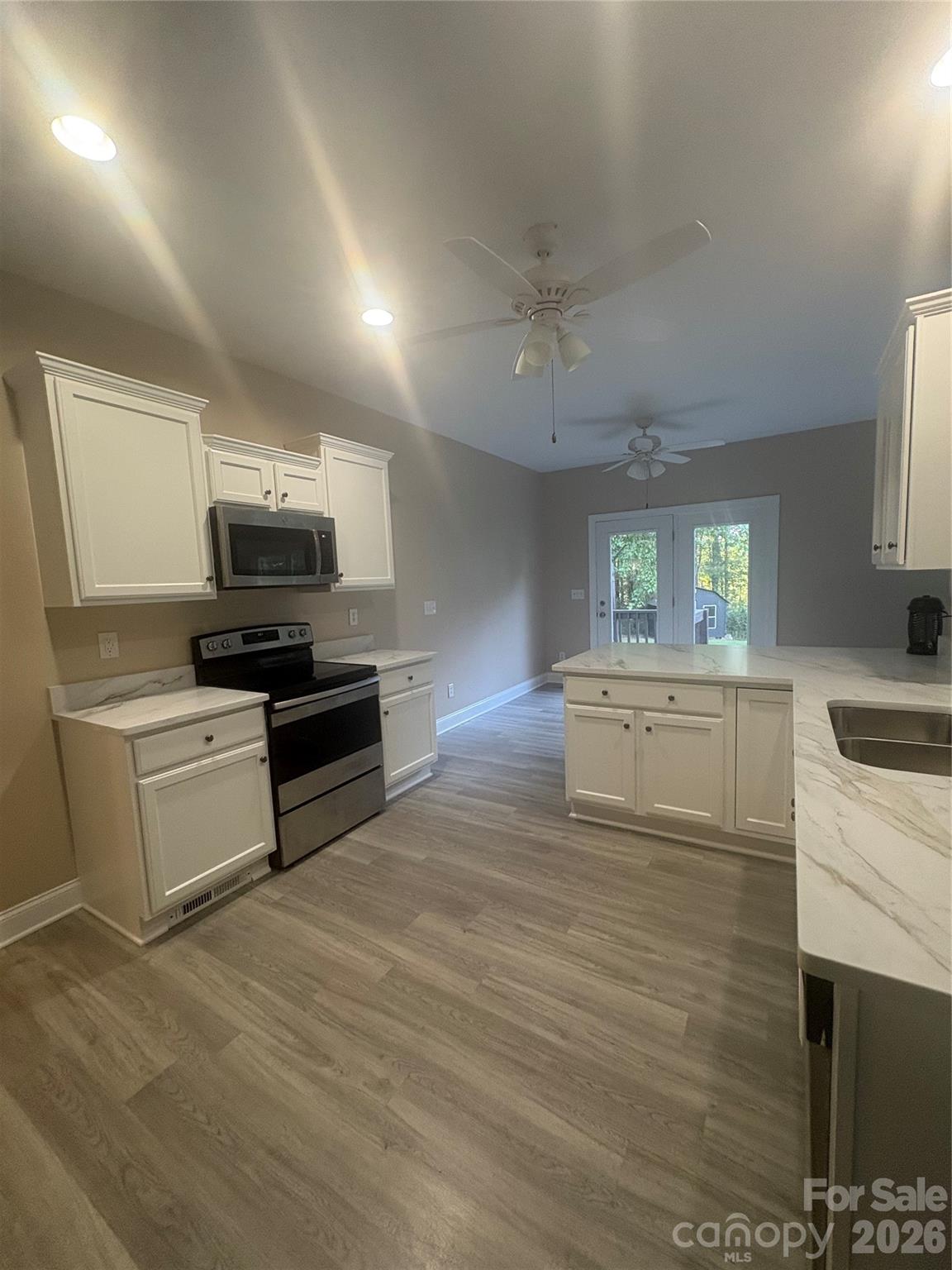 449 Potter Road Property Photo 4