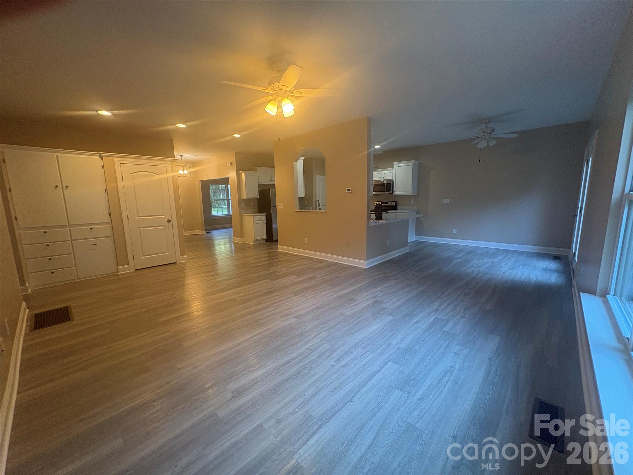 449 Potter Road Property Photo 8