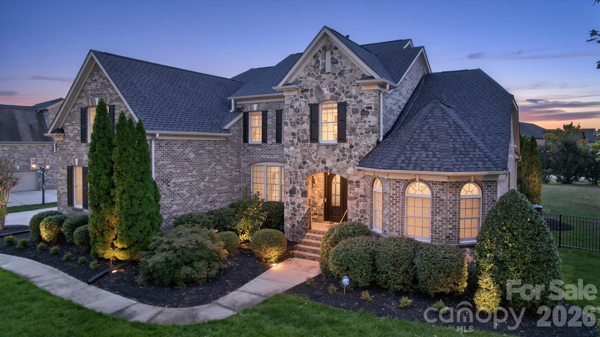 5017 Autumn Blossom Lane Property Photo 1