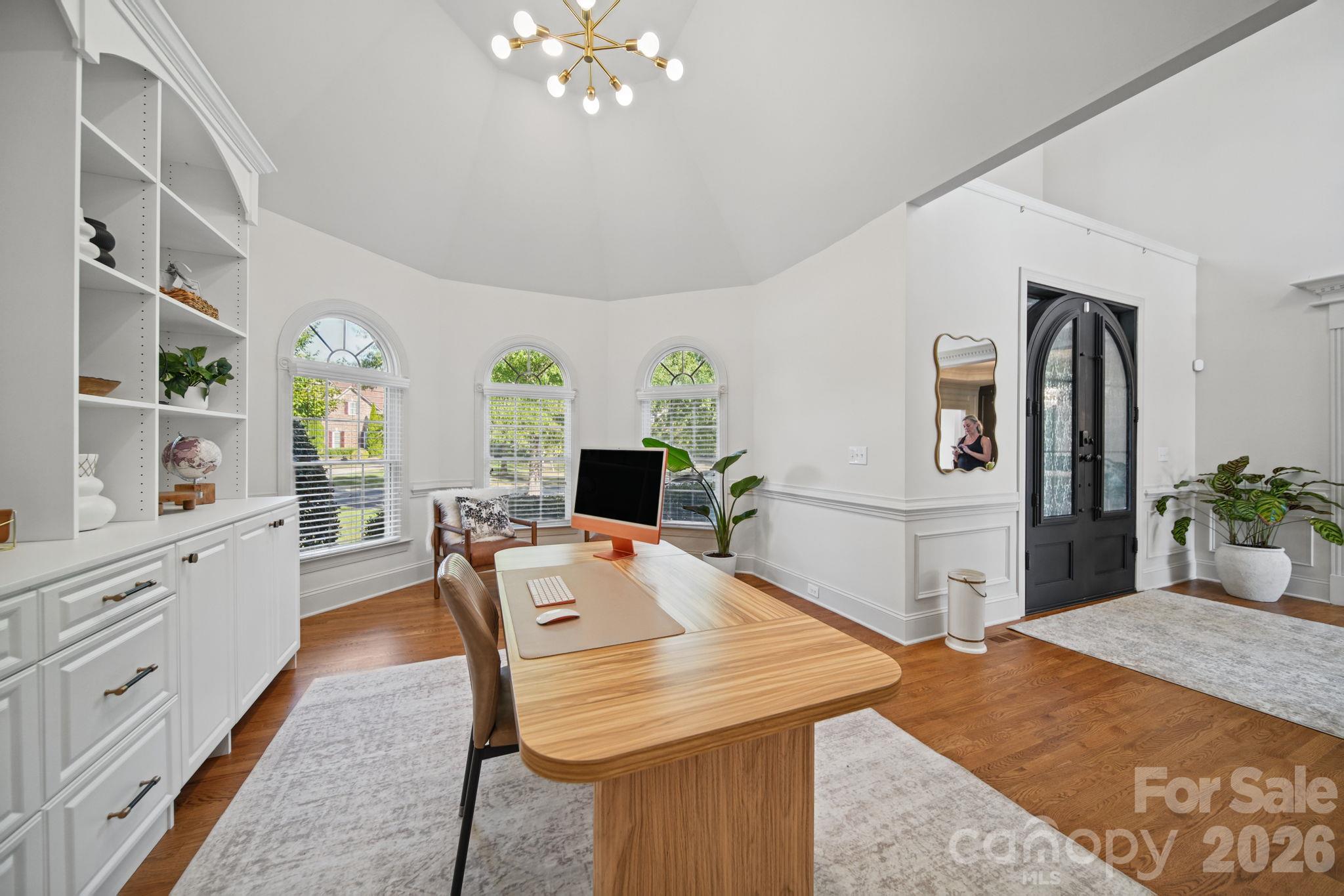 5017 Autumn Blossom Lane Property Photo 5