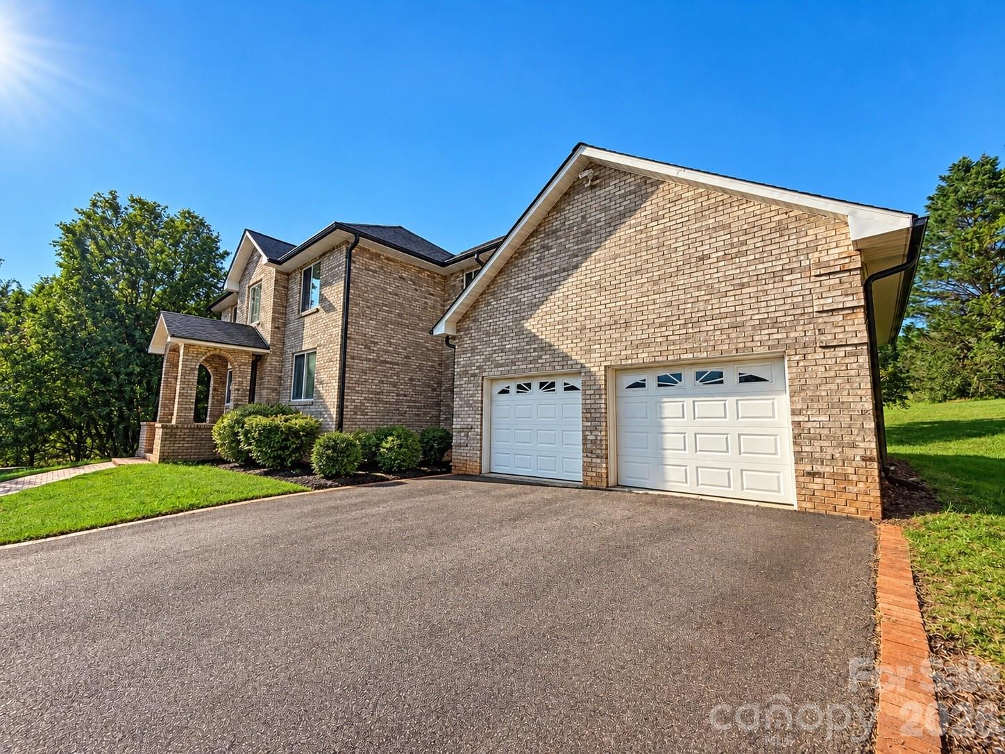 5980 Willowbottom Road Property Photo 5