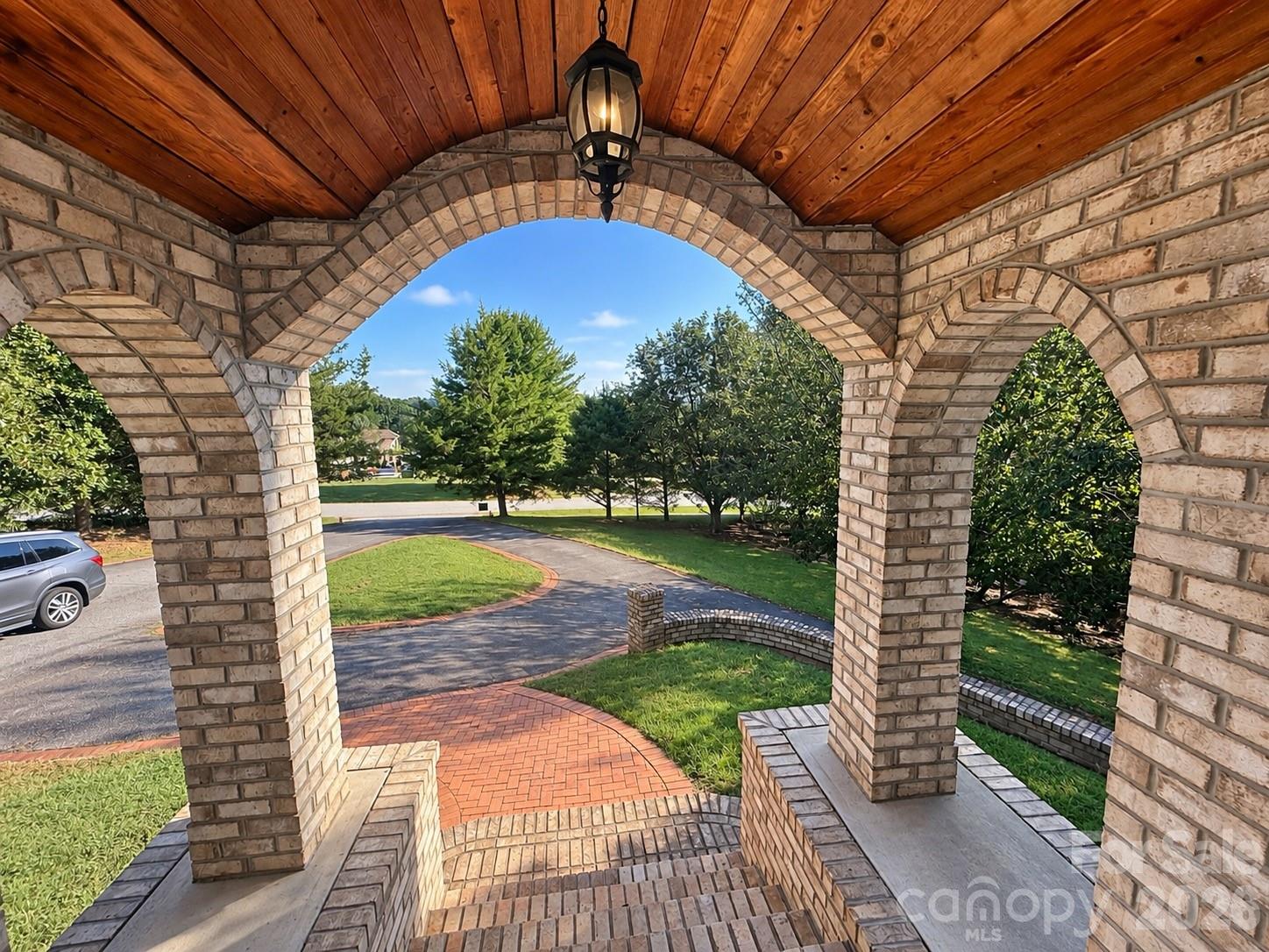 5980 Willowbottom Road Property Photo 10